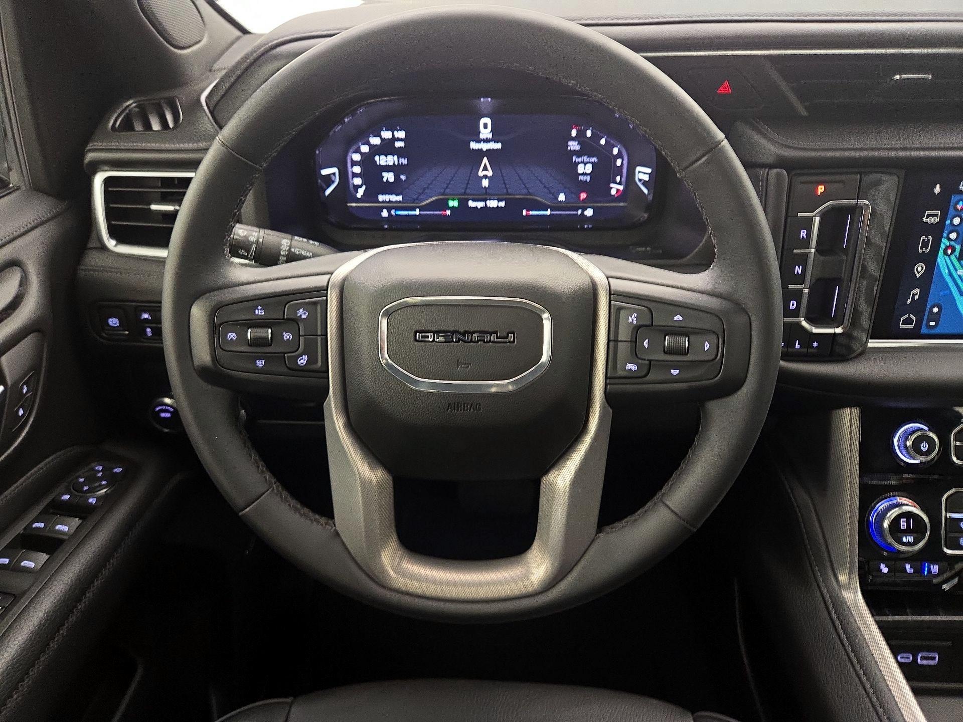 Thumbnail: 2023 GMC Yukon XL - 10