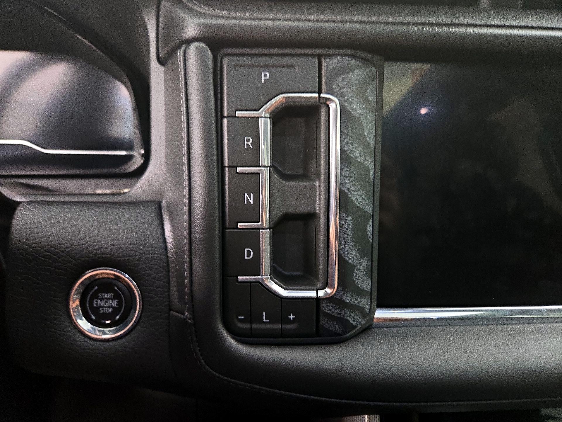 Thumbnail: 2023 GMC Yukon XL - 18