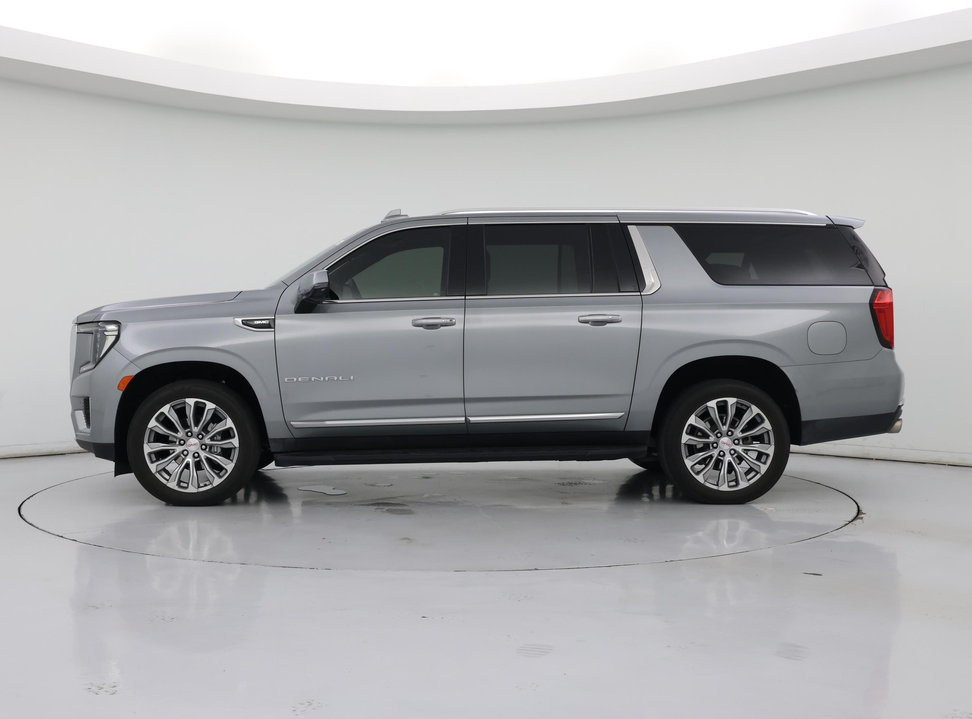 Thumbnail: 2023 GMC Yukon XL - 3