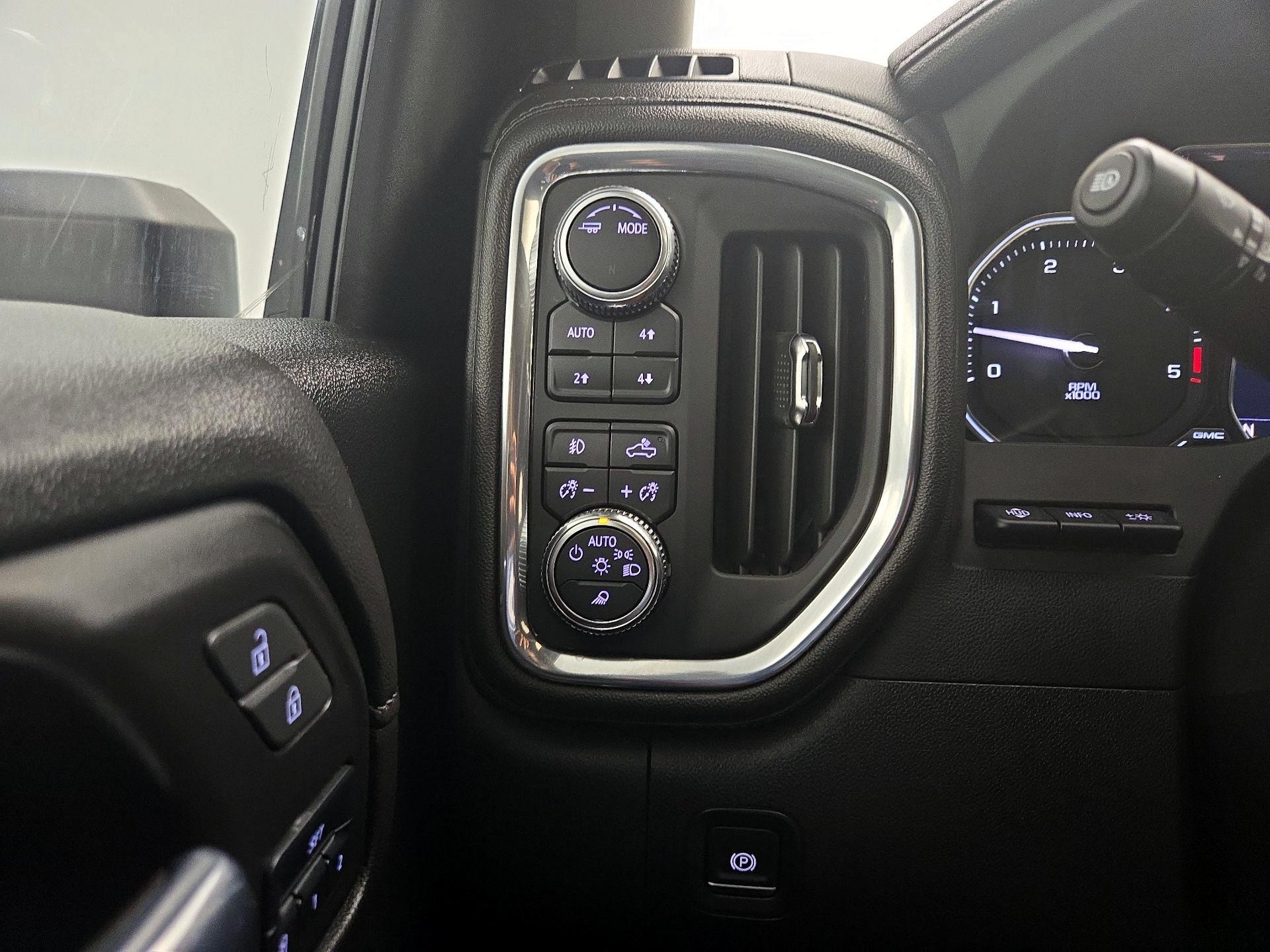 Thumbnail: 2023 GMC Sierra 2500 - 13