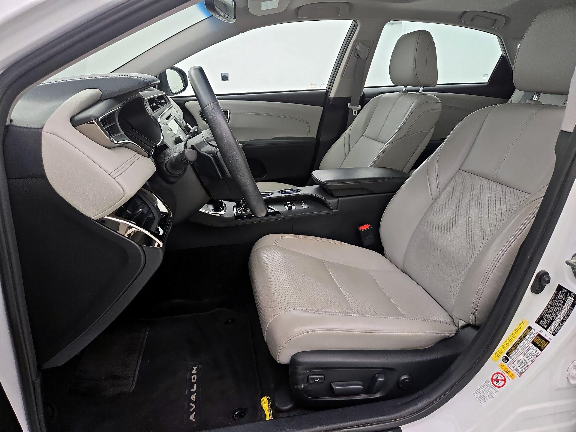 Thumbnail: 2018 Toyota Avalon - 11