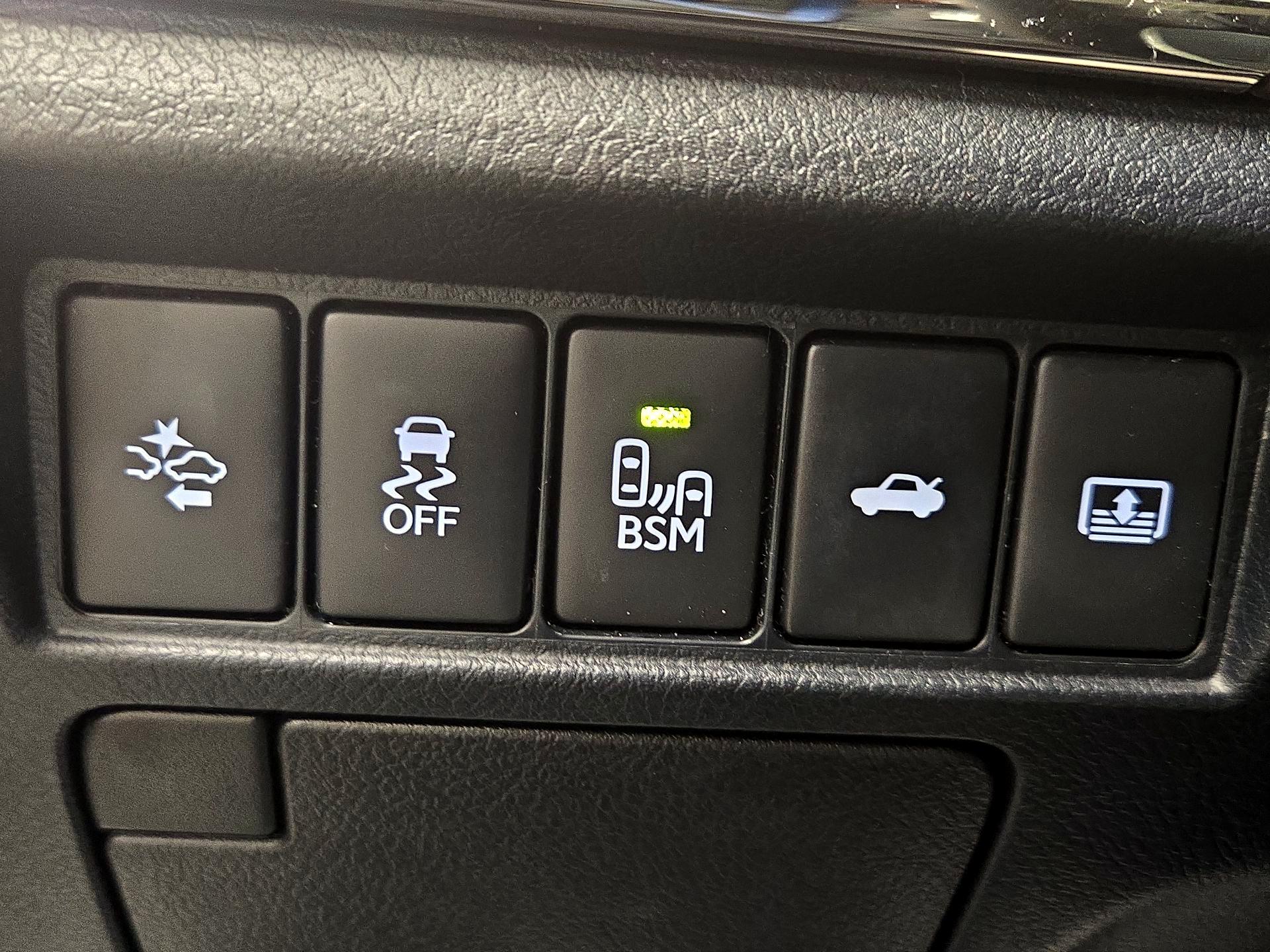 Thumbnail: 2018 Toyota Avalon - 13