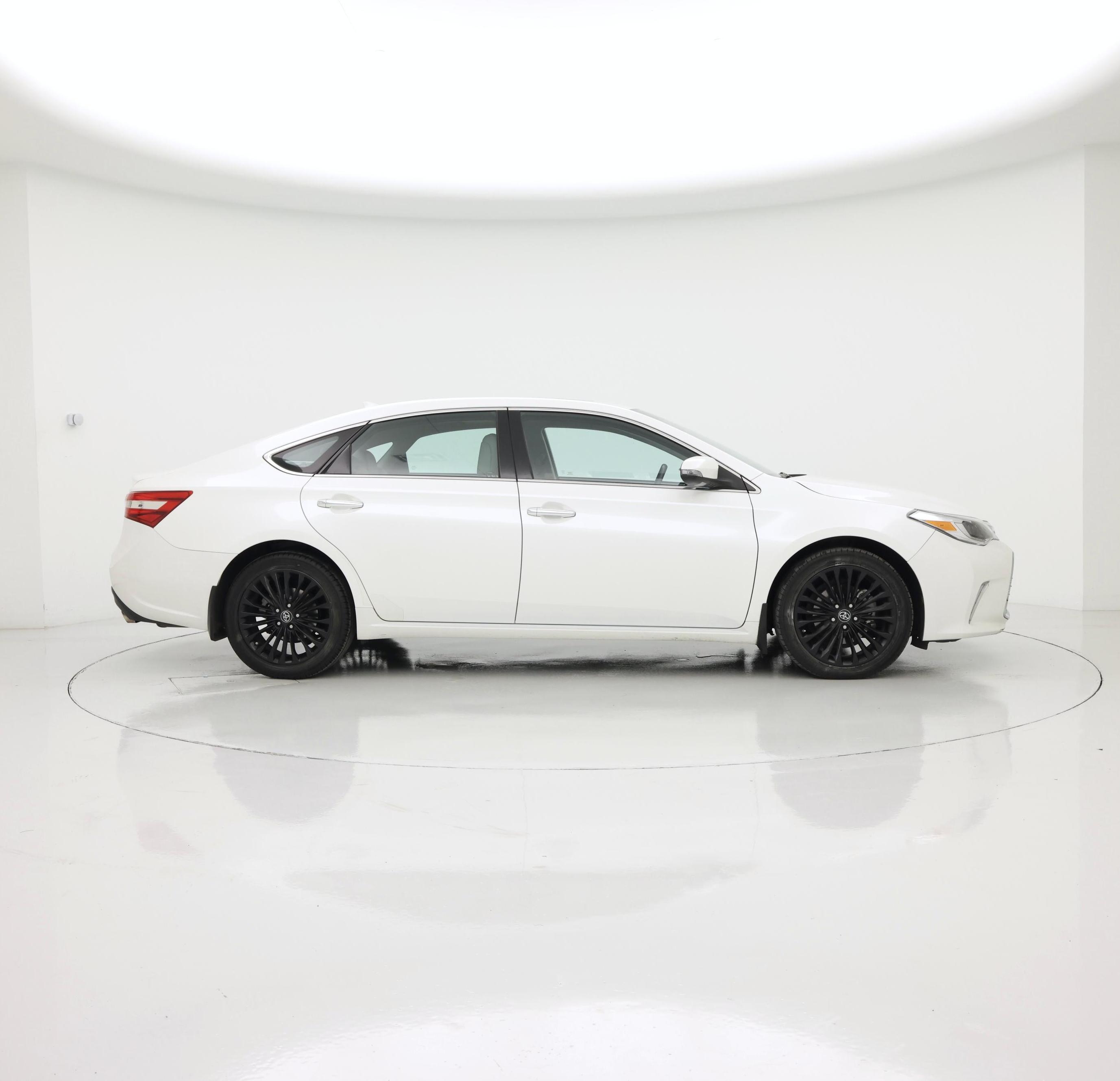 Thumbnail: 2018 Toyota Avalon - 7