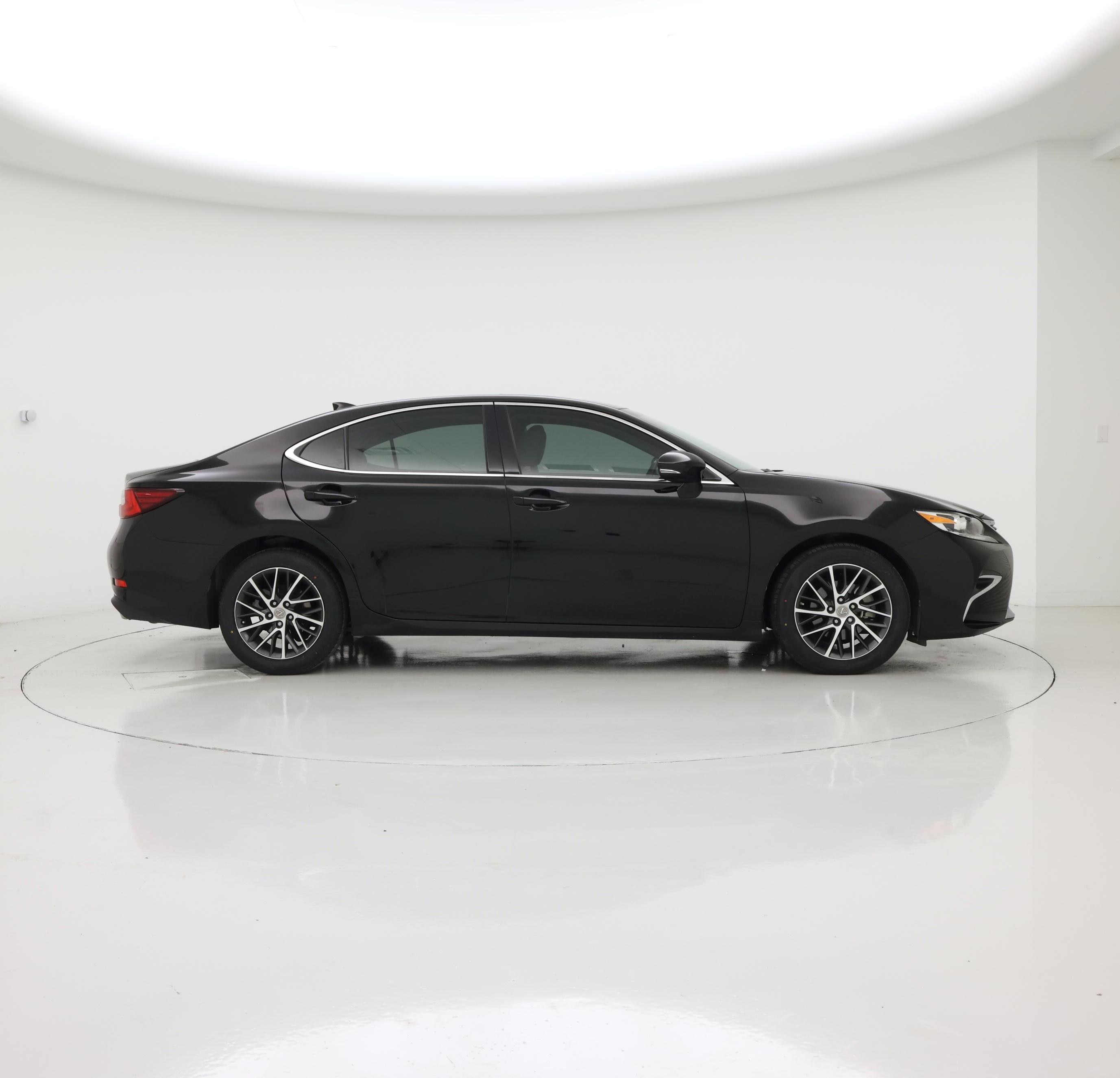 Thumbnail: 2018 Lexus ES - 7