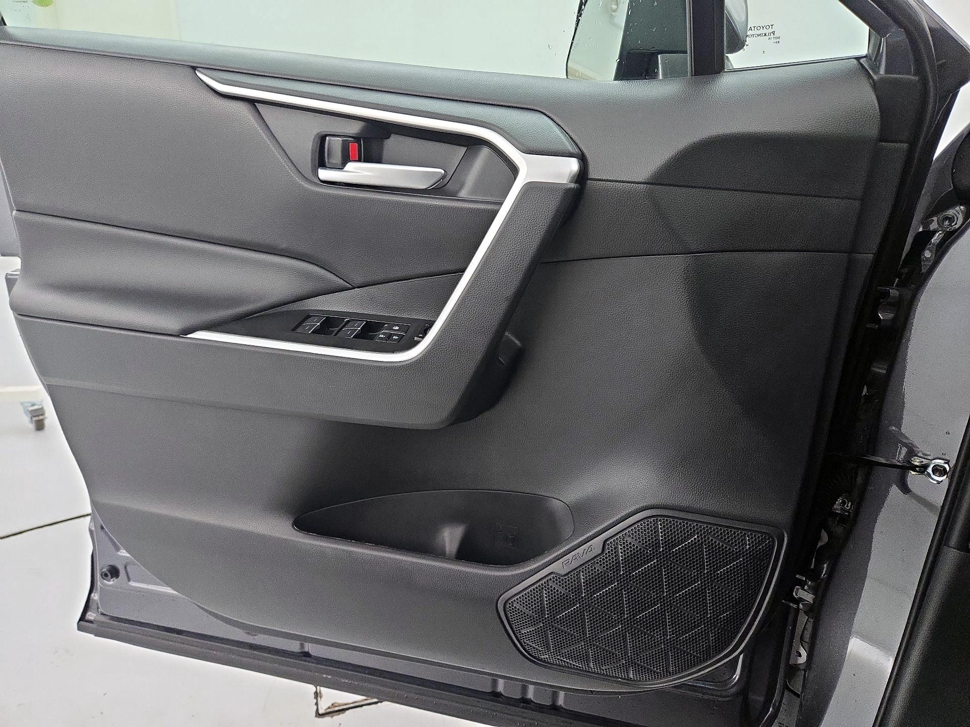 Thumbnail: 2024 Toyota RAV4 - 12