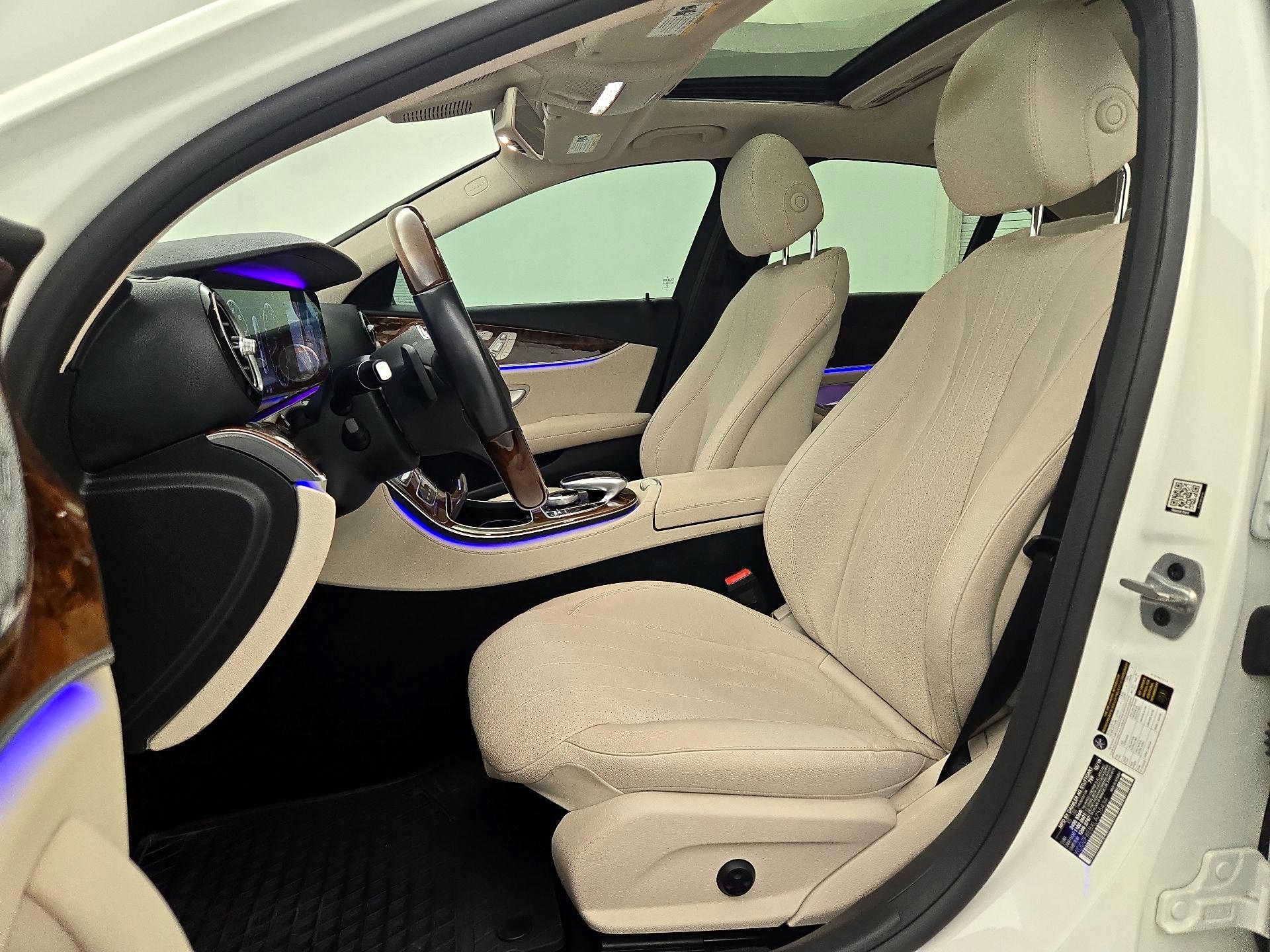 Thumbnail: 2020 Mercedes-Benz E-Class - 11