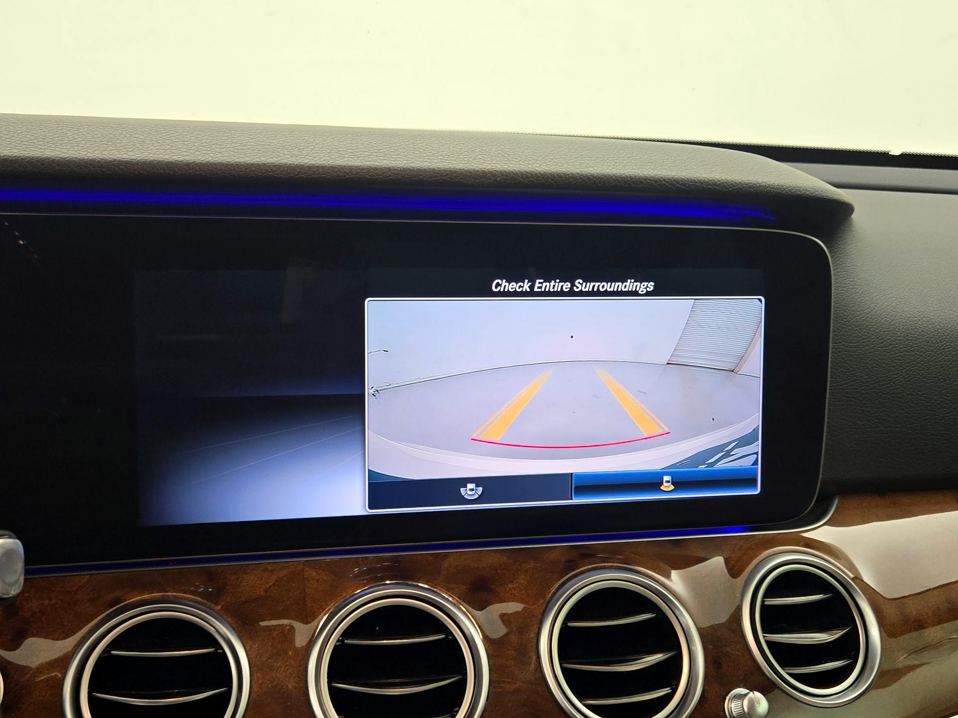 Thumbnail: 2020 Mercedes-Benz E-Class - 15