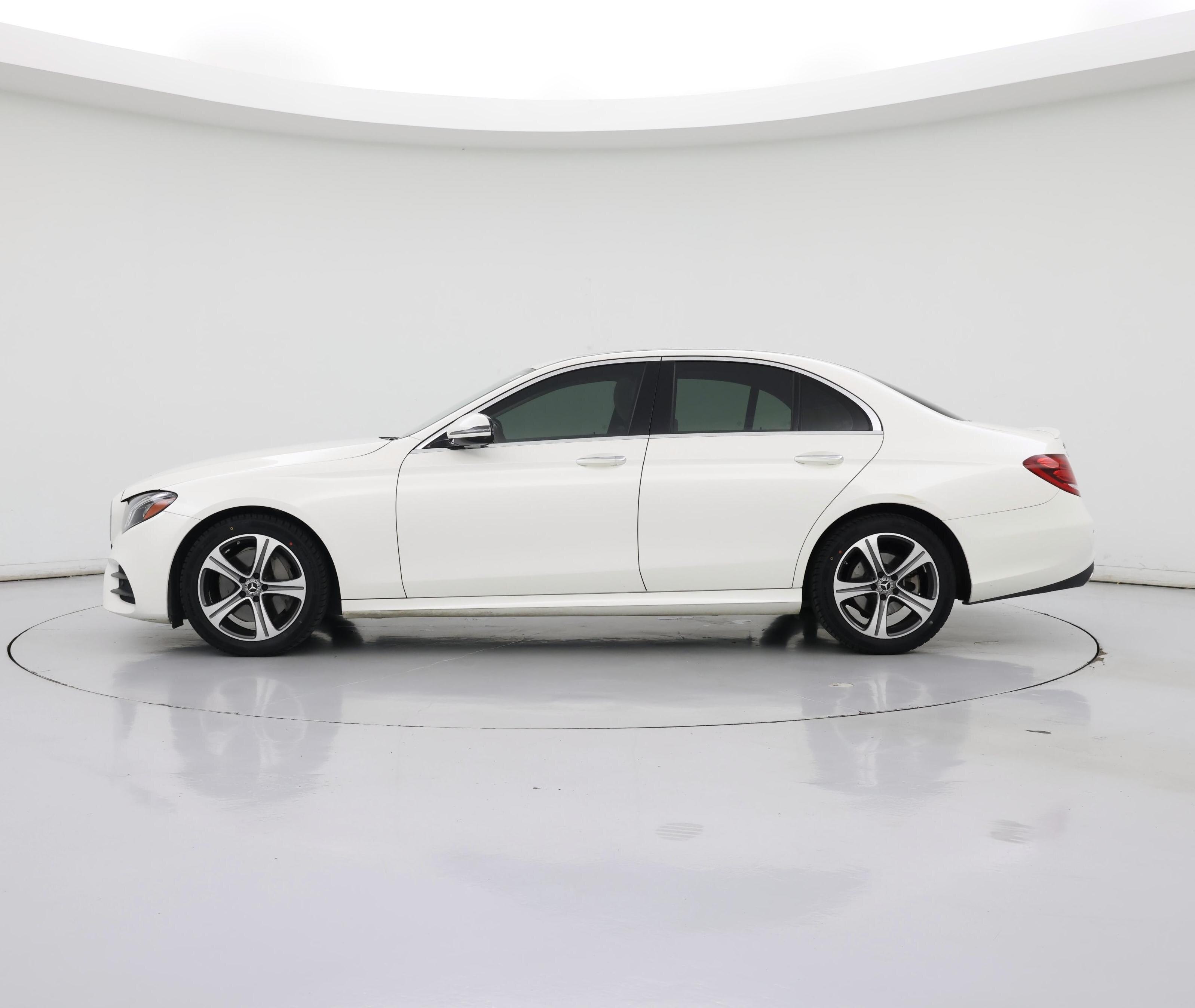 Thumbnail: 2020 Mercedes-Benz E-Class - 3