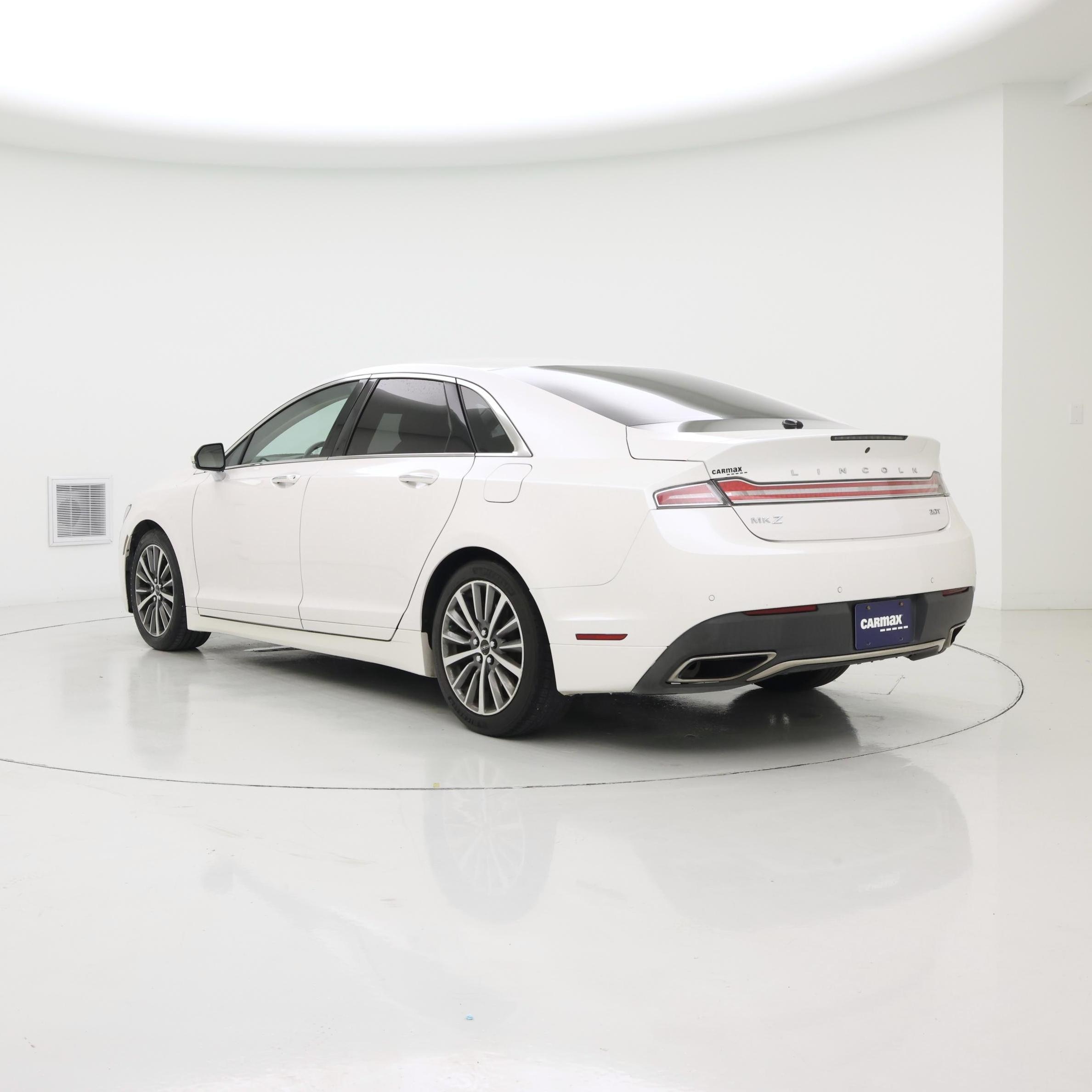 Thumbnail: 2019 Lincoln MKZ - 2