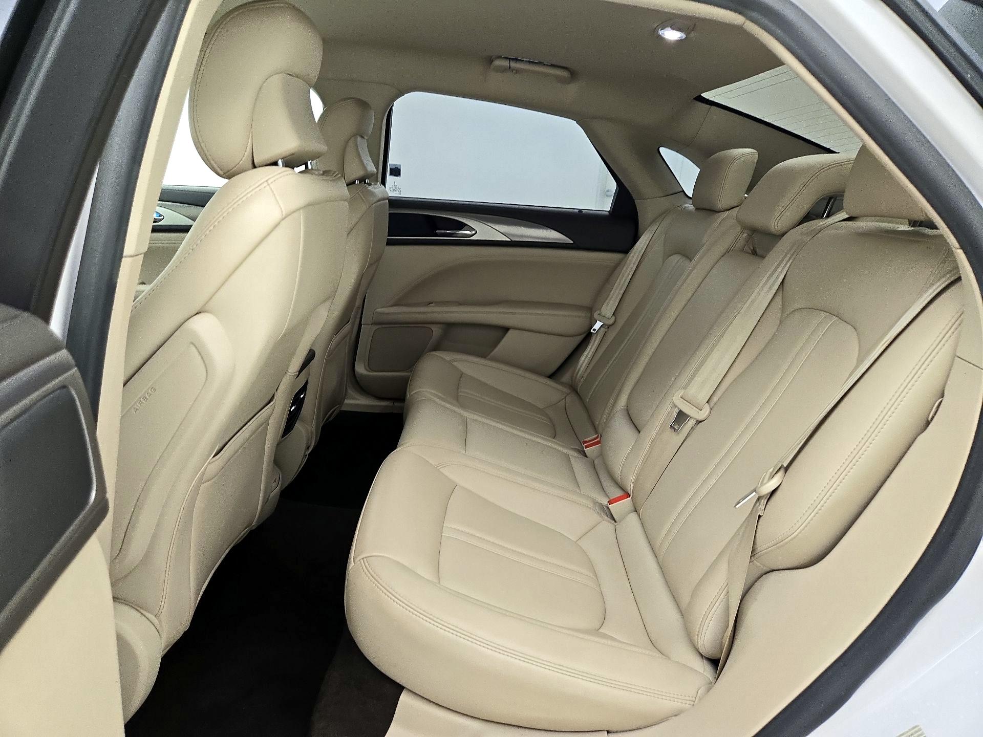 Thumbnail: 2019 Lincoln MKZ - 19