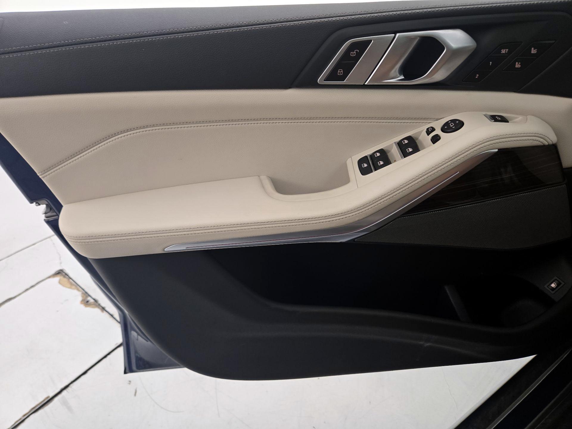 Thumbnail: 2021 BMW X5 - 12