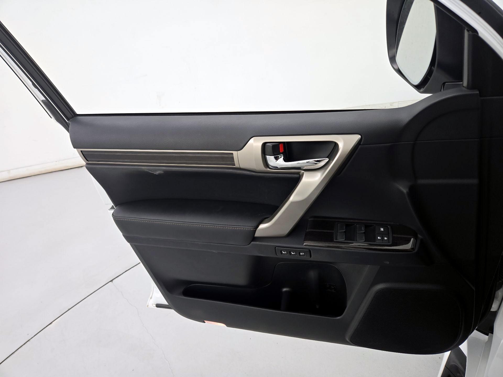 Thumbnail: 2021 Lexus GX - 12