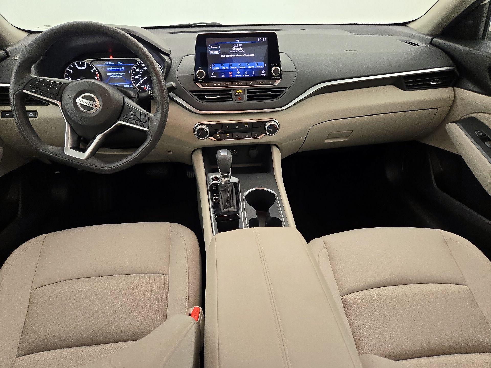 Thumbnail: 2022 Nissan Altima - 9