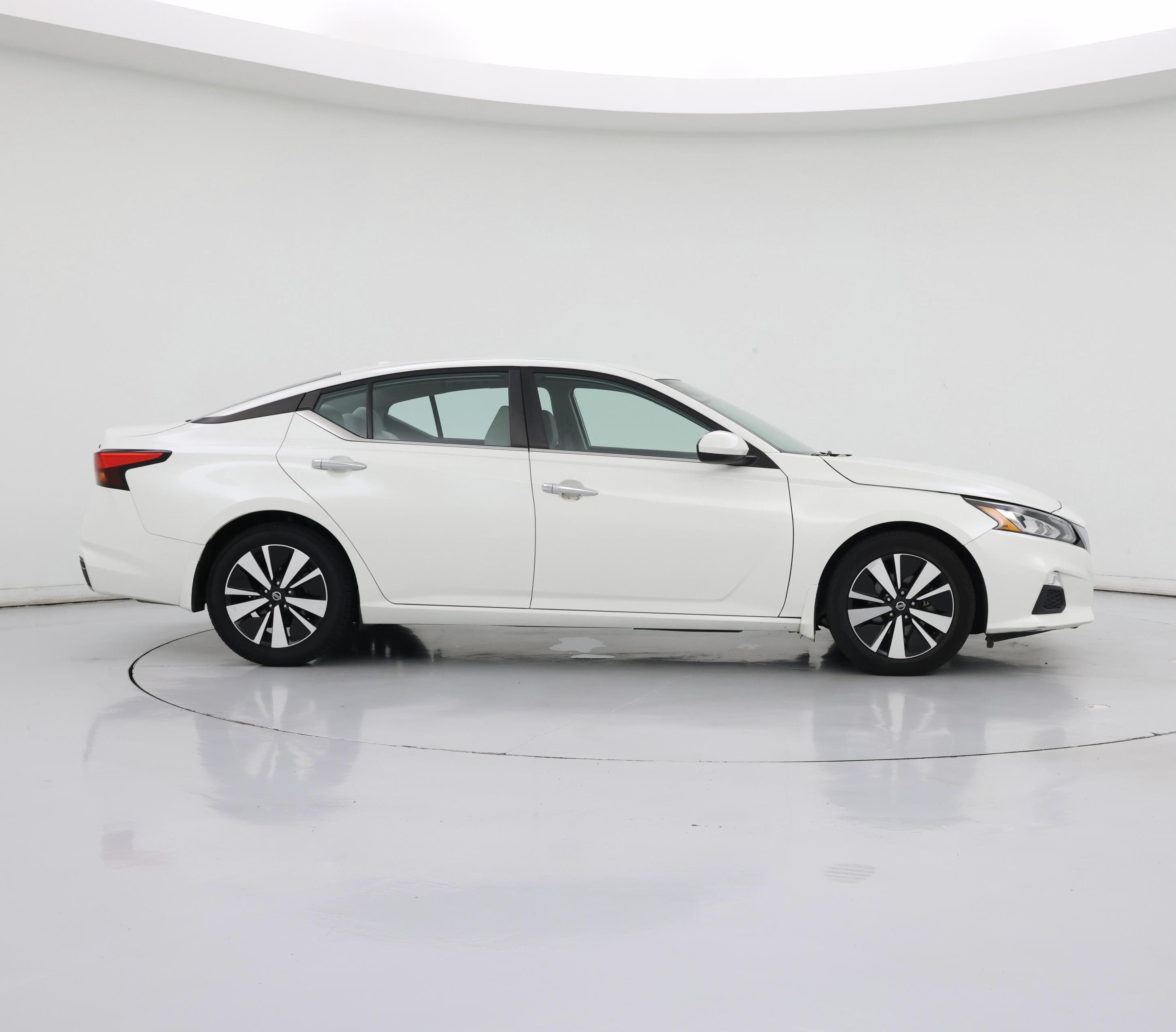 Thumbnail: 2022 Nissan Altima - 7