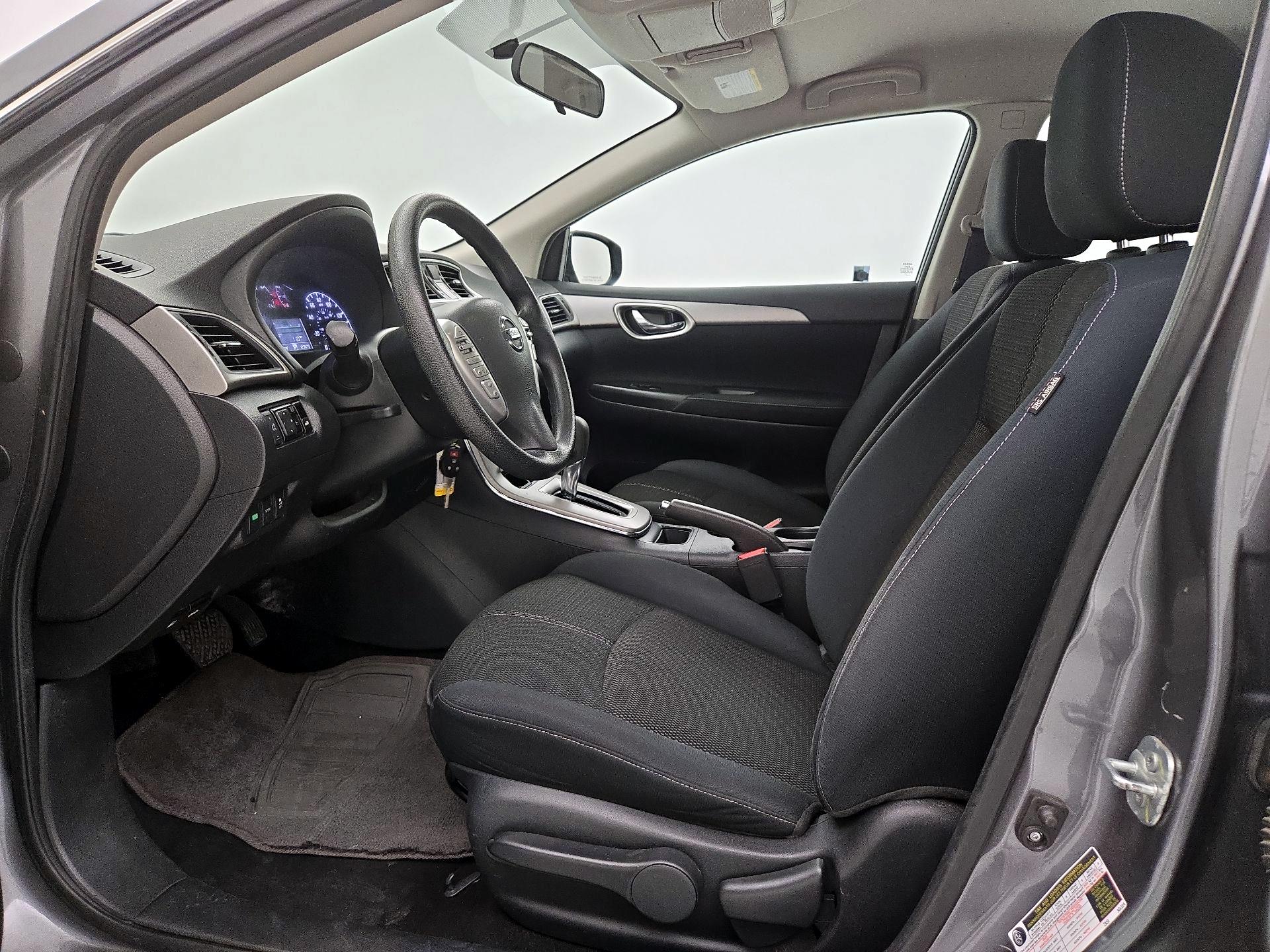 Thumbnail: 2015 Nissan Sentra - 11