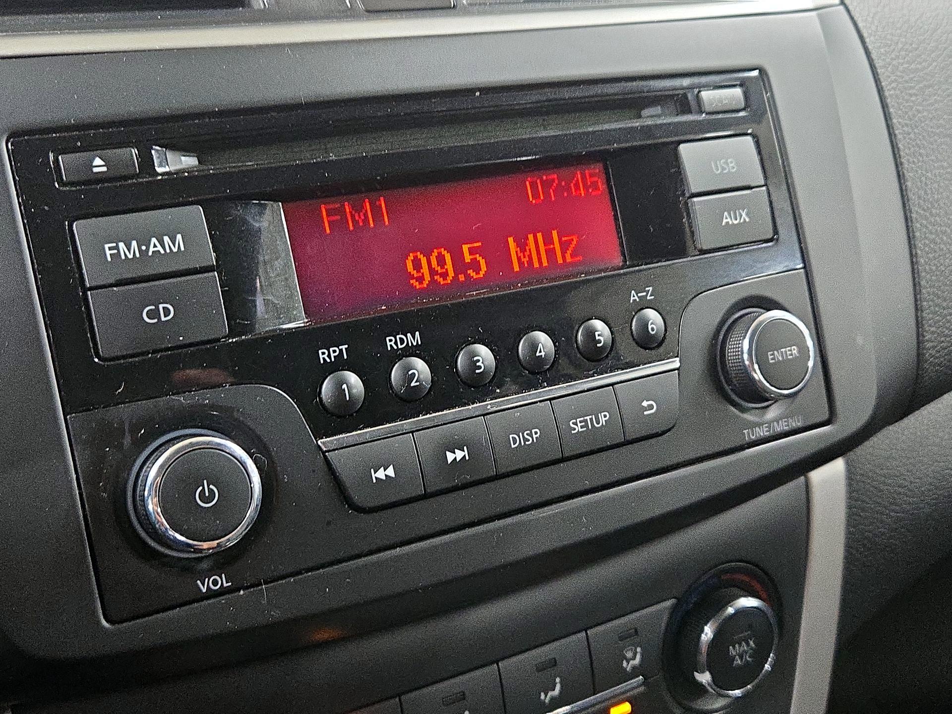 Thumbnail: 2015 Nissan Sentra - 14