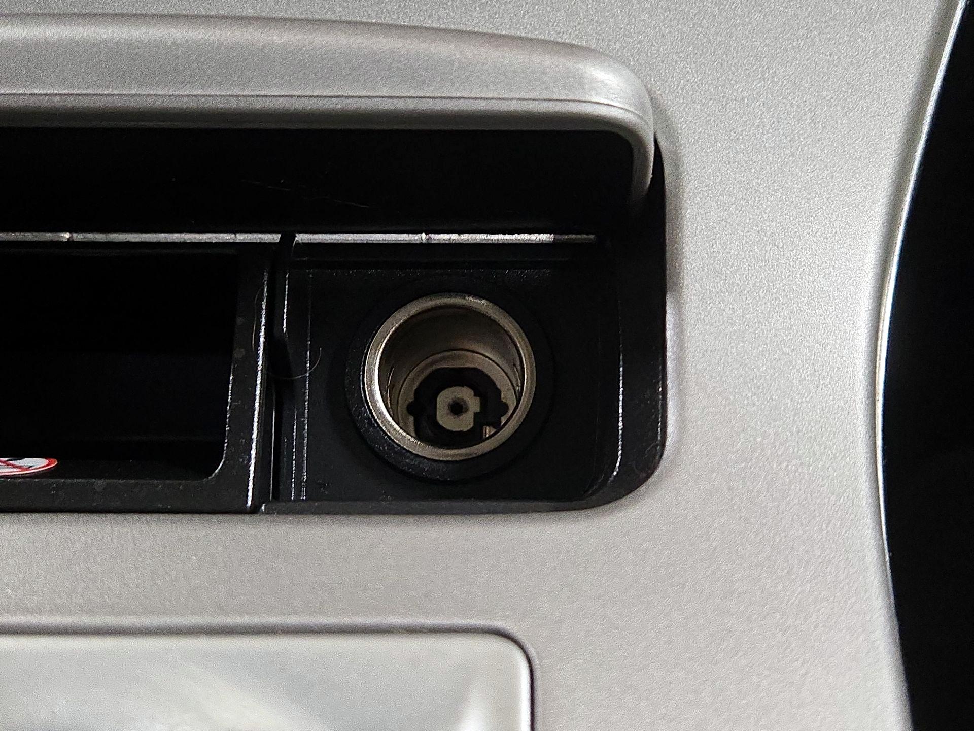 Thumbnail: 2015 Nissan Sentra - 17