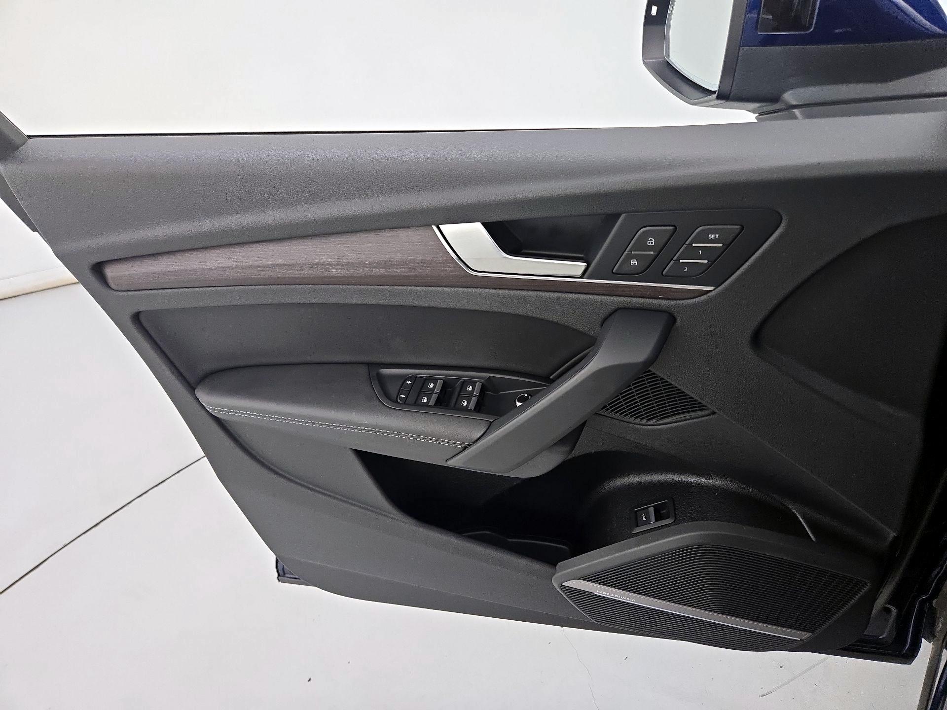 Thumbnail: 2021 Audi Q5 - 12