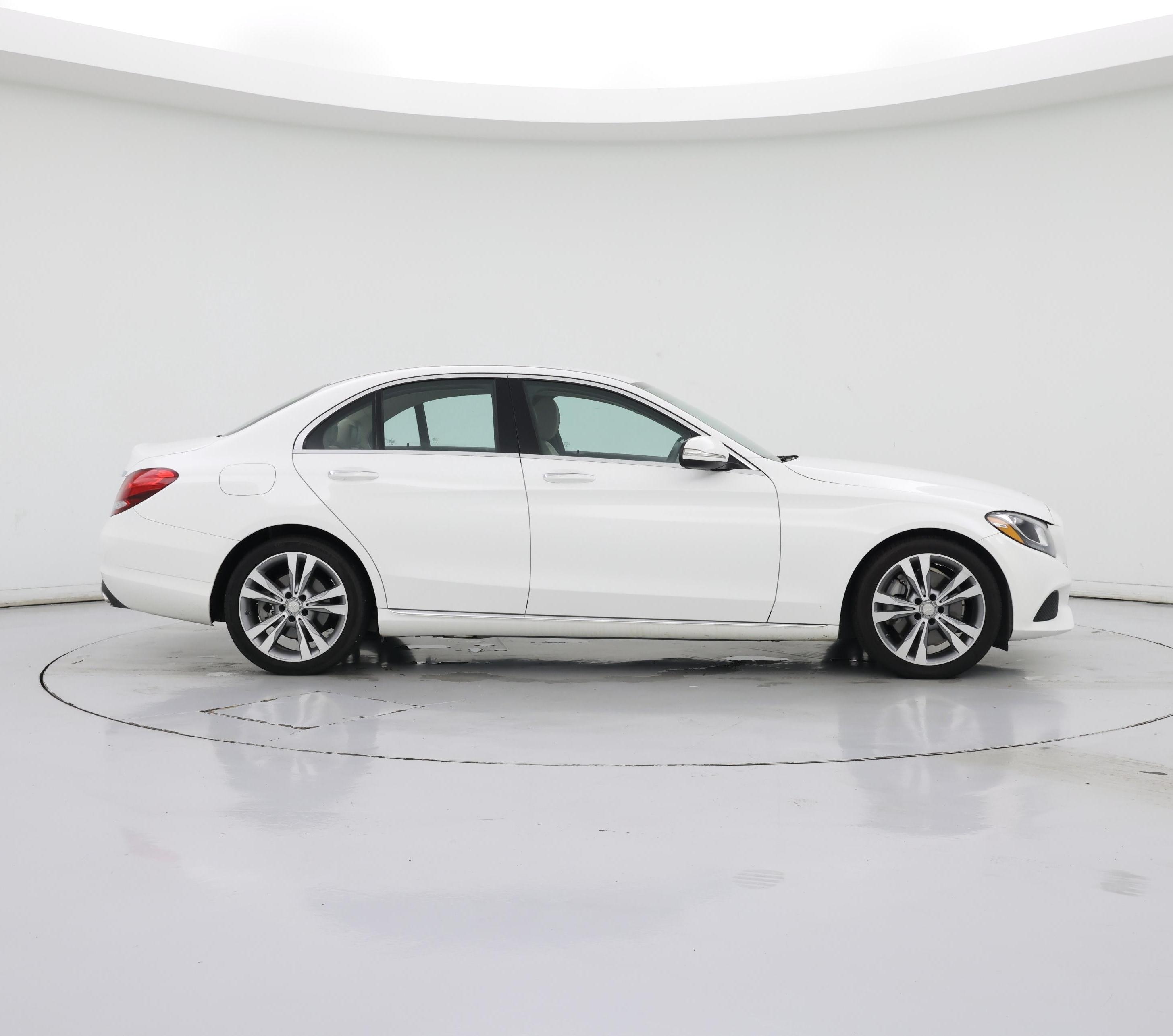 Thumbnail: 2015 Mercedes-Benz C-Class - 7