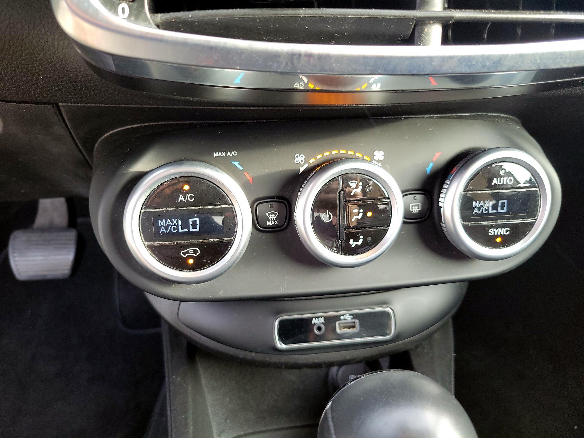 Thumbnail: 2017 Fiat 500X - 14