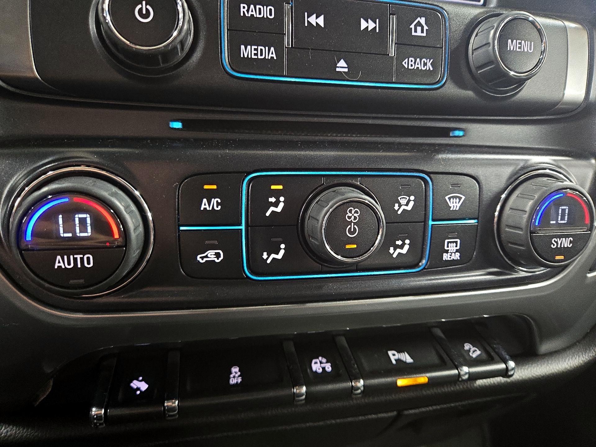 Thumbnail: 2014 Chevrolet Silverado 1500 - 16