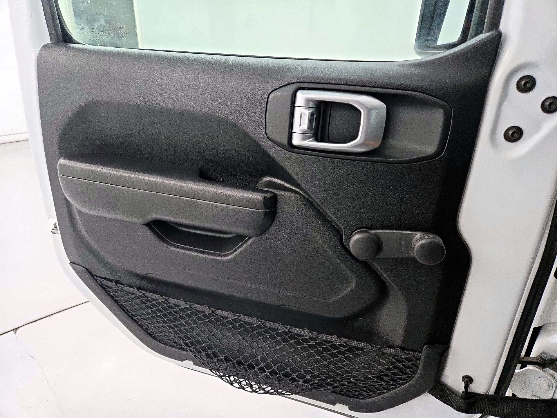 Thumbnail: 2020 Jeep Wrangler - 12