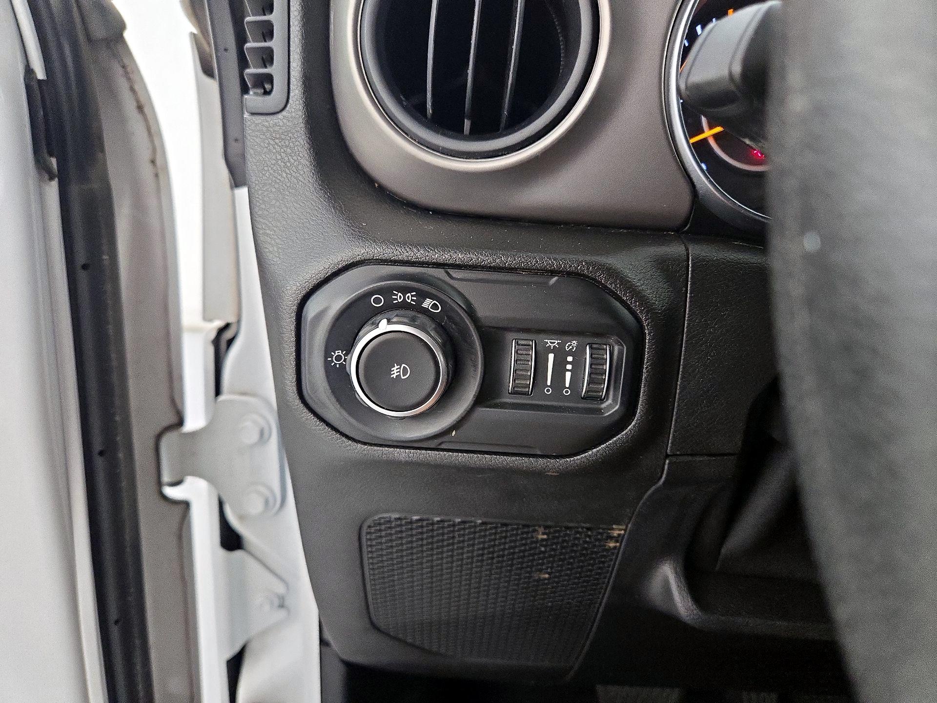 Thumbnail: 2020 Jeep Wrangler - 13