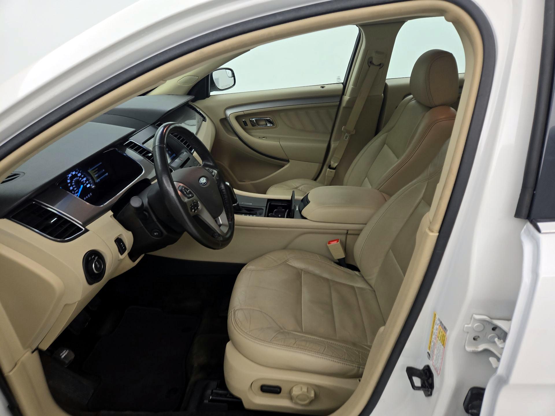Thumbnail: 2015 Ford Taurus - 11