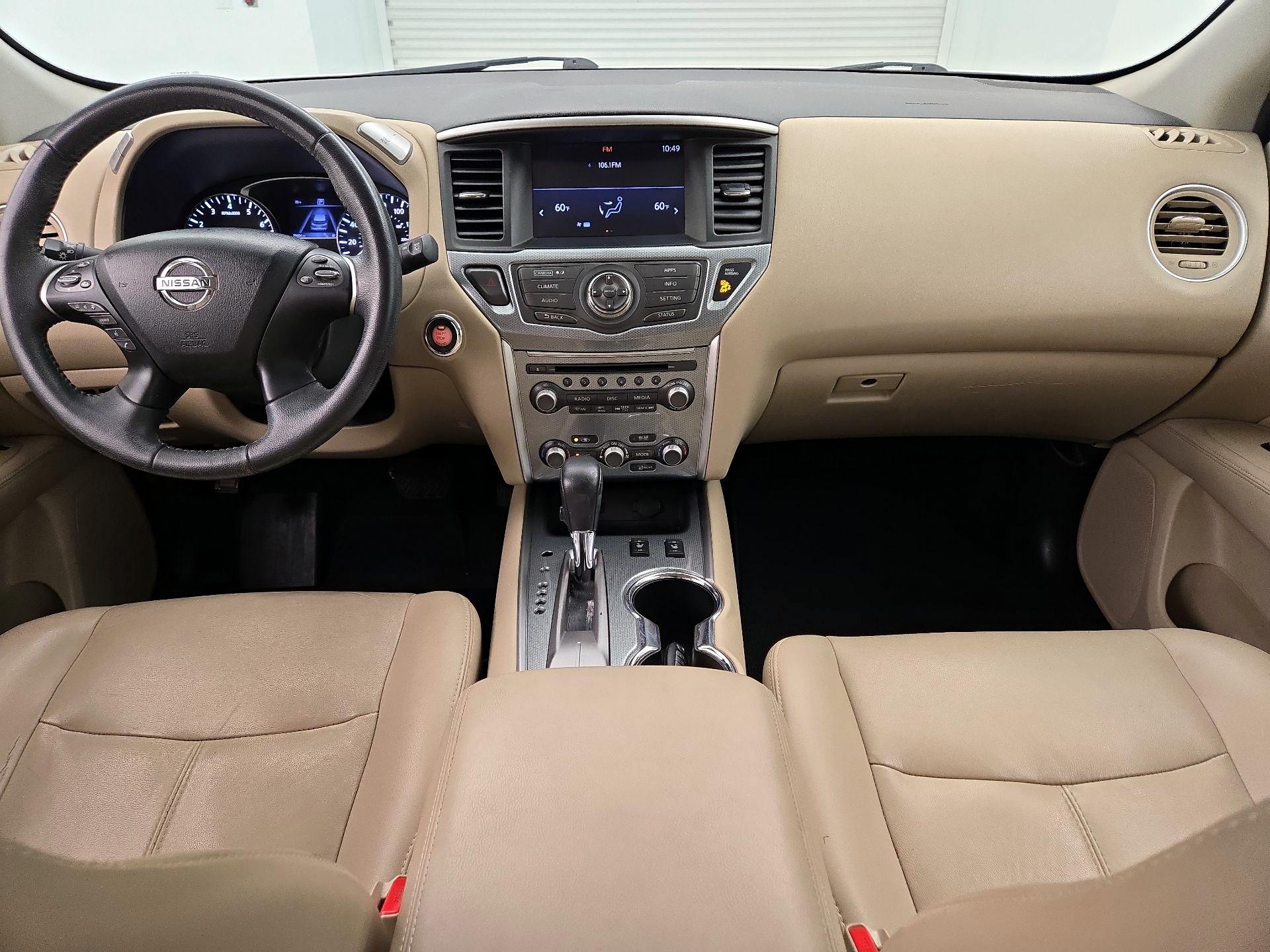 Thumbnail: 2017 Nissan Pathfinder - 9