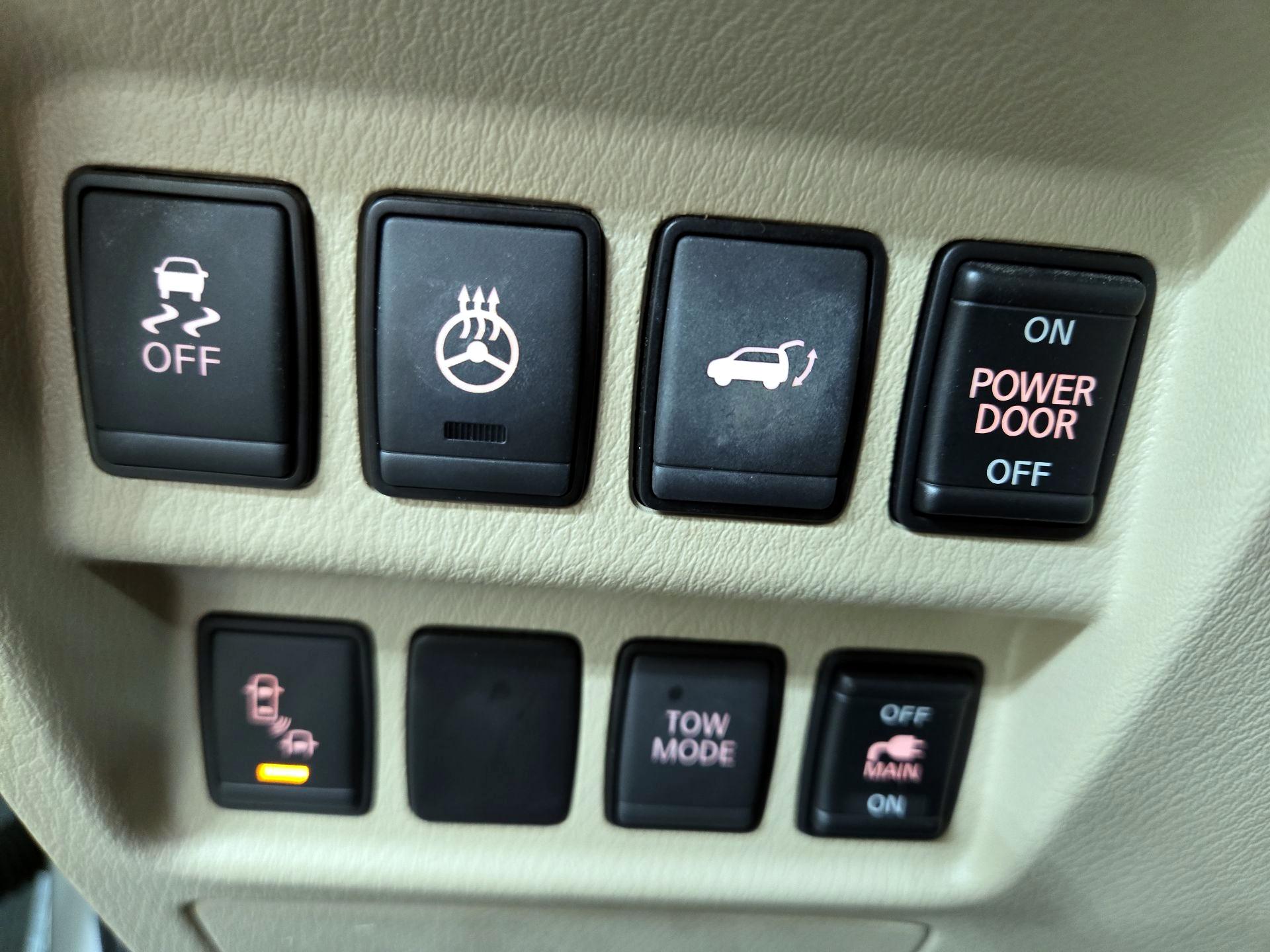 Thumbnail: 2017 Nissan Pathfinder - 13