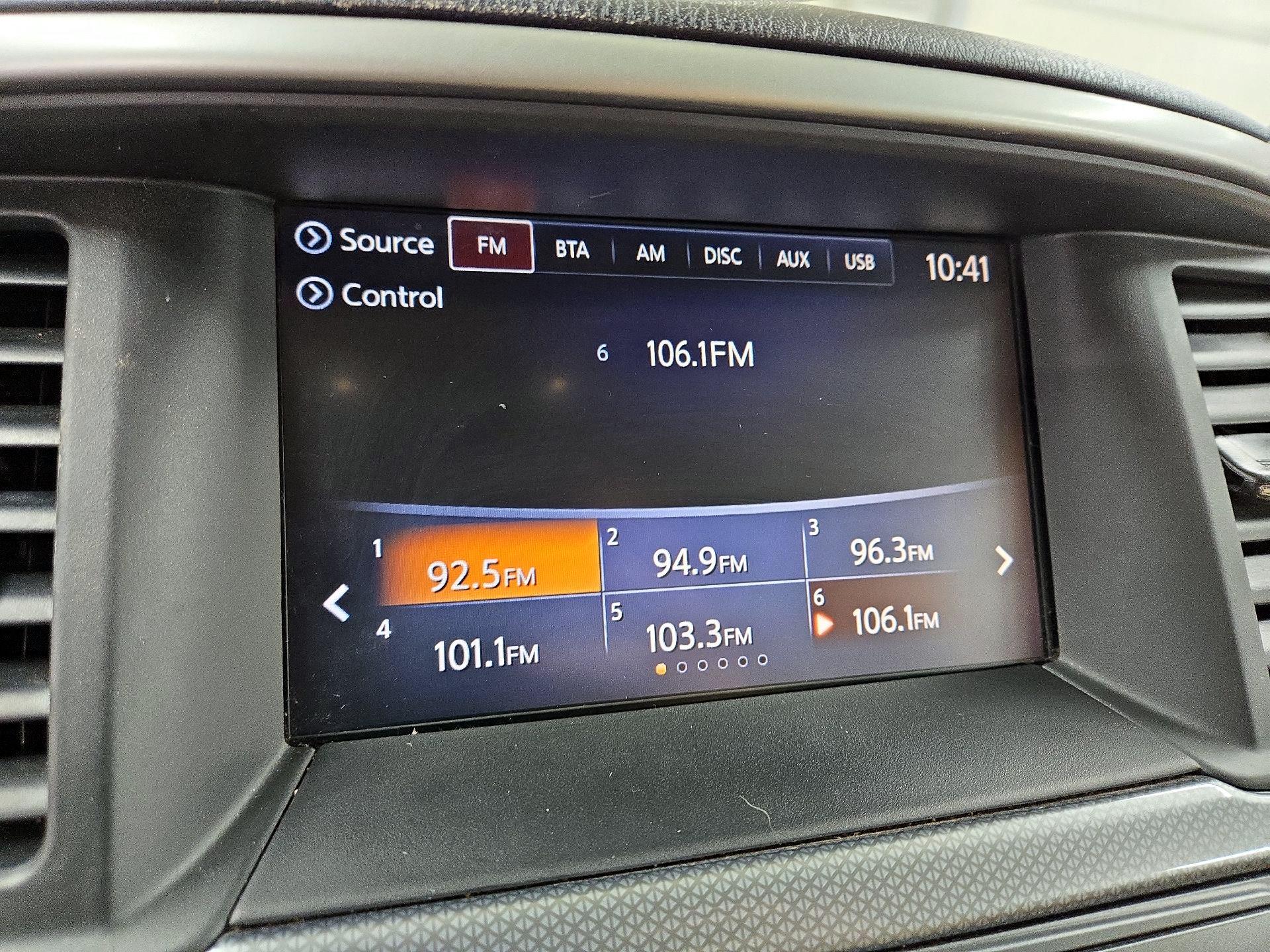 Thumbnail: 2017 Nissan Pathfinder - 15