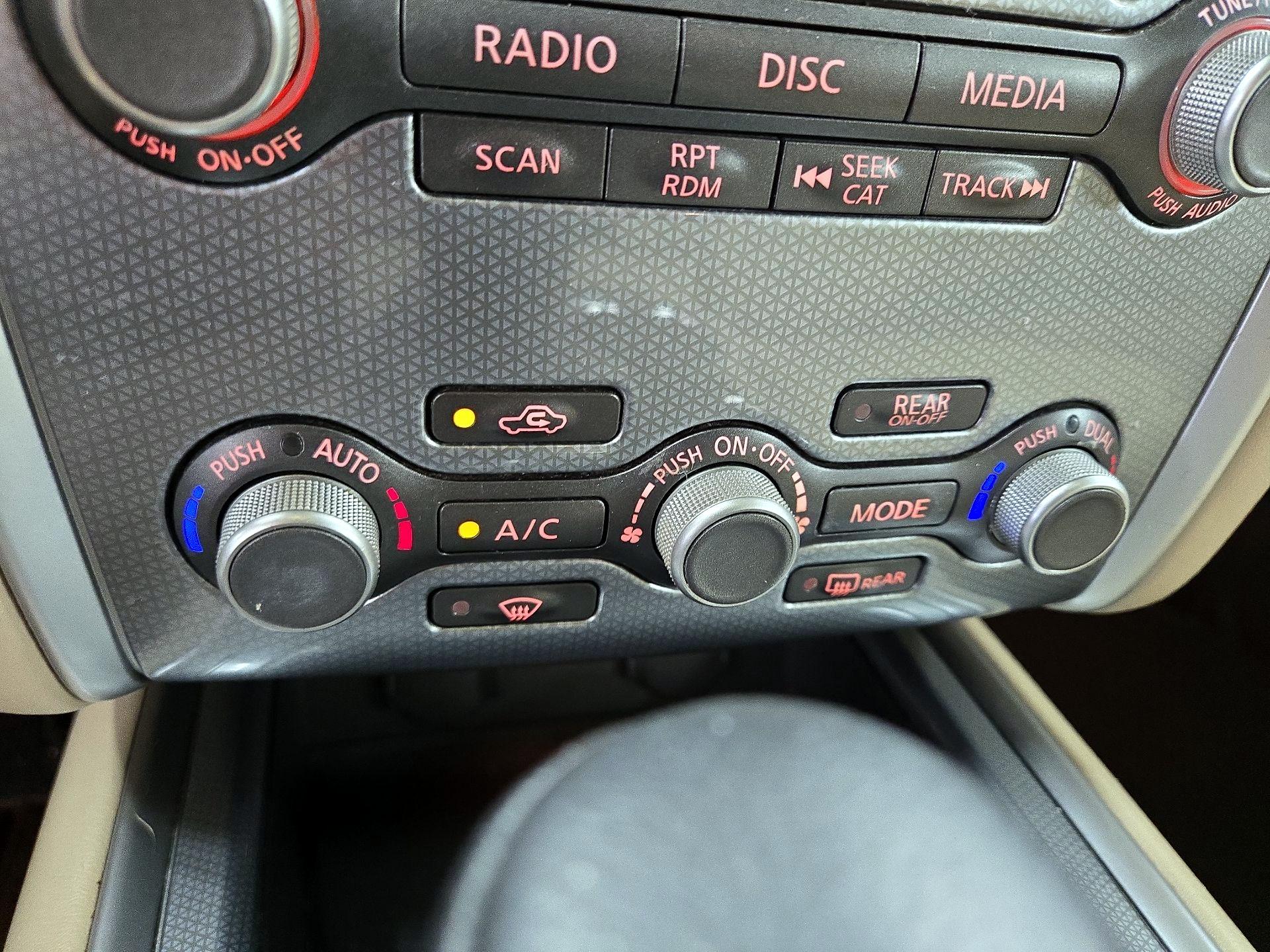 Thumbnail: 2017 Nissan Pathfinder - 16