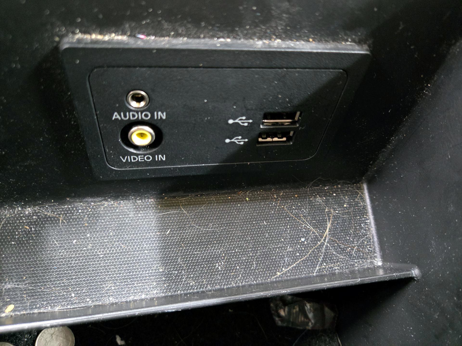 Thumbnail: 2017 Nissan Pathfinder - 18