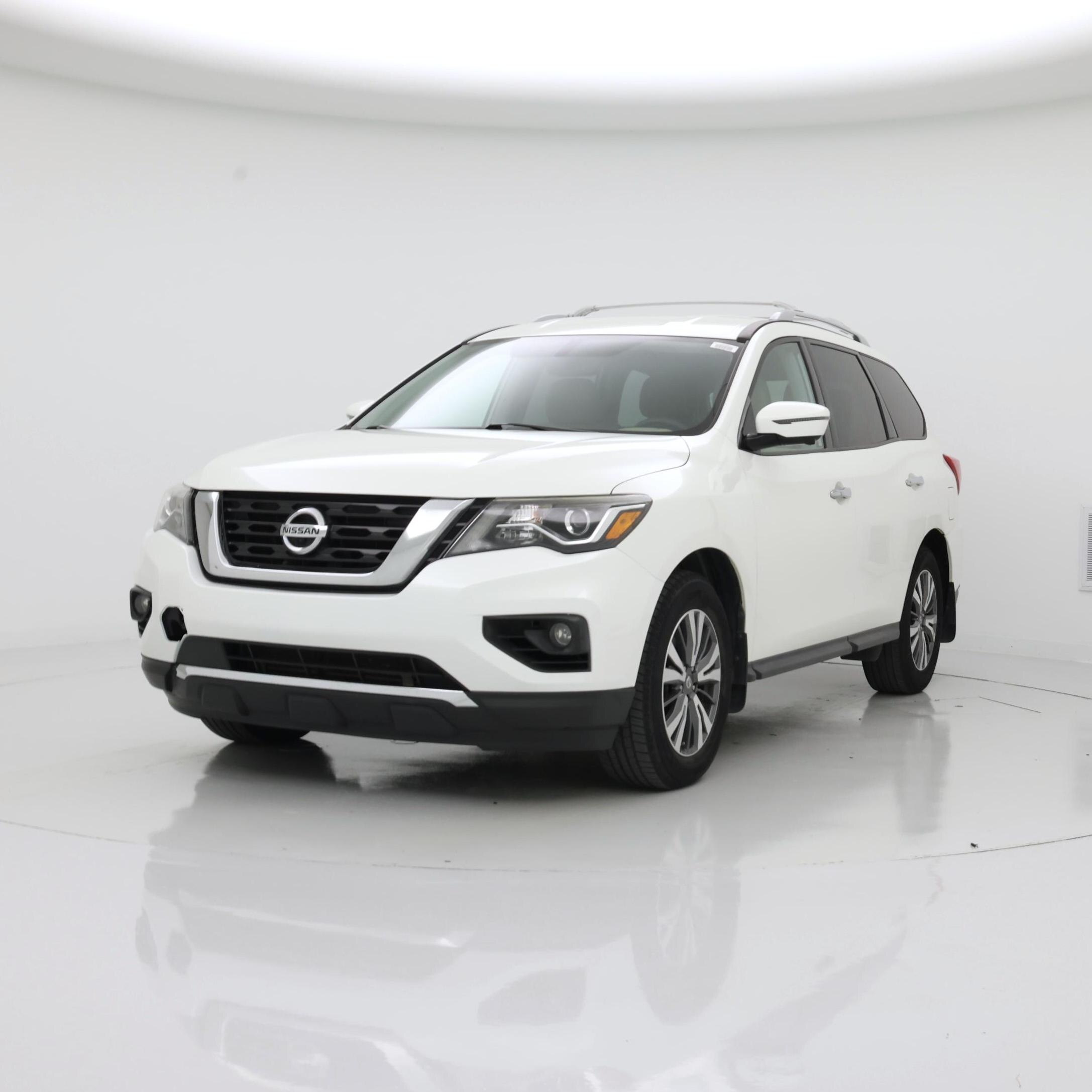 Thumbnail: 2017 Nissan Pathfinder - 4