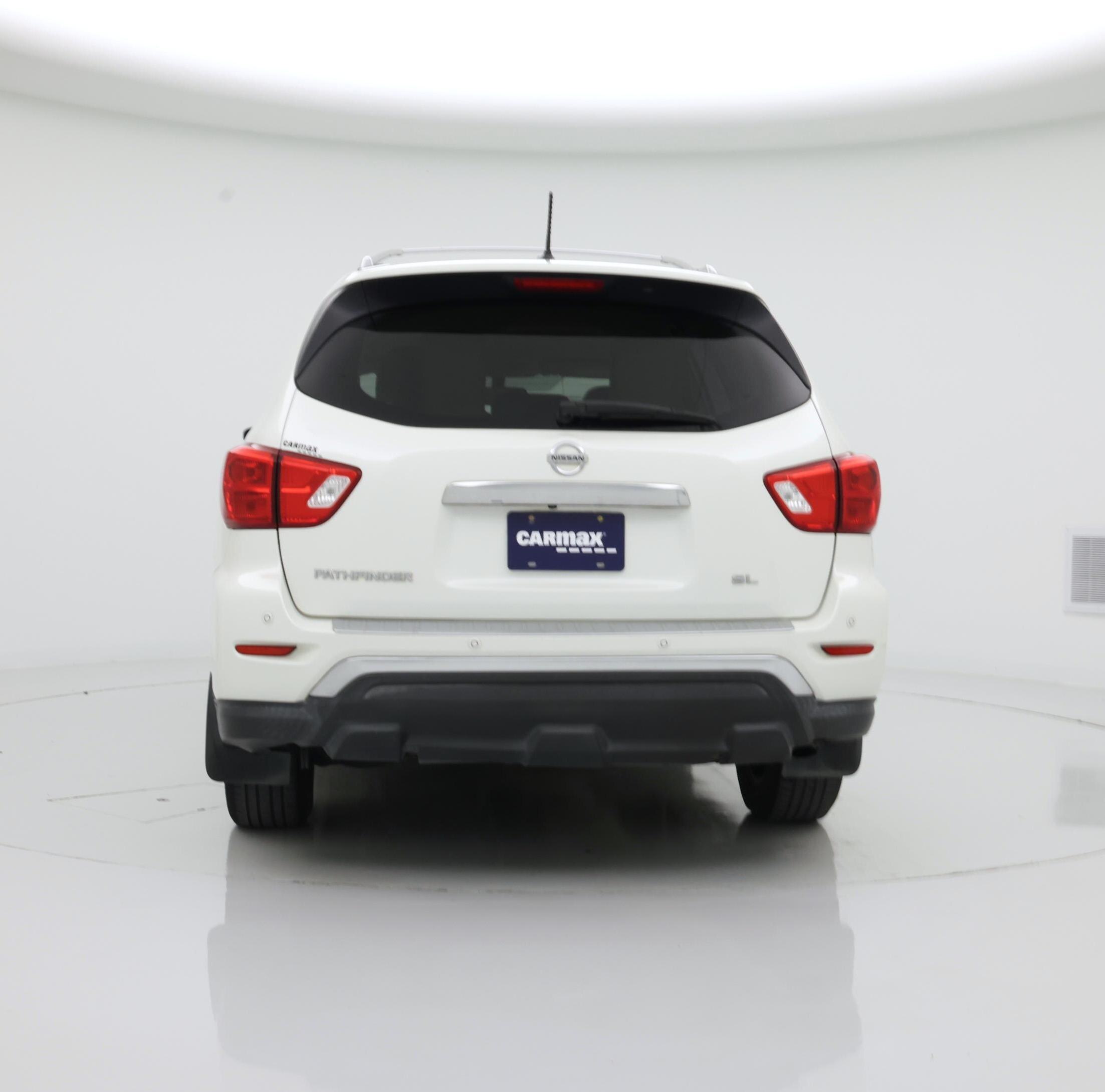 Thumbnail: 2017 Nissan Pathfinder - 6