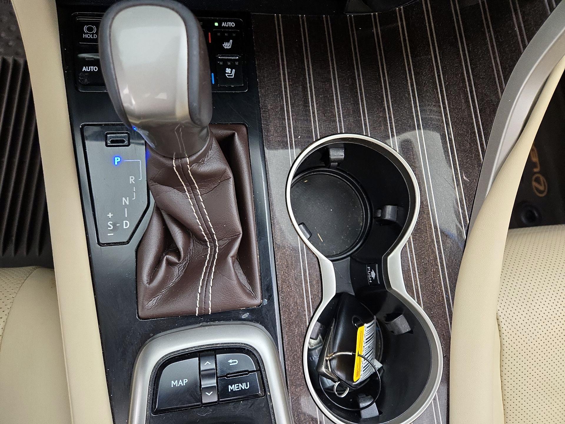 Thumbnail: 2018 Lexus RX - 18