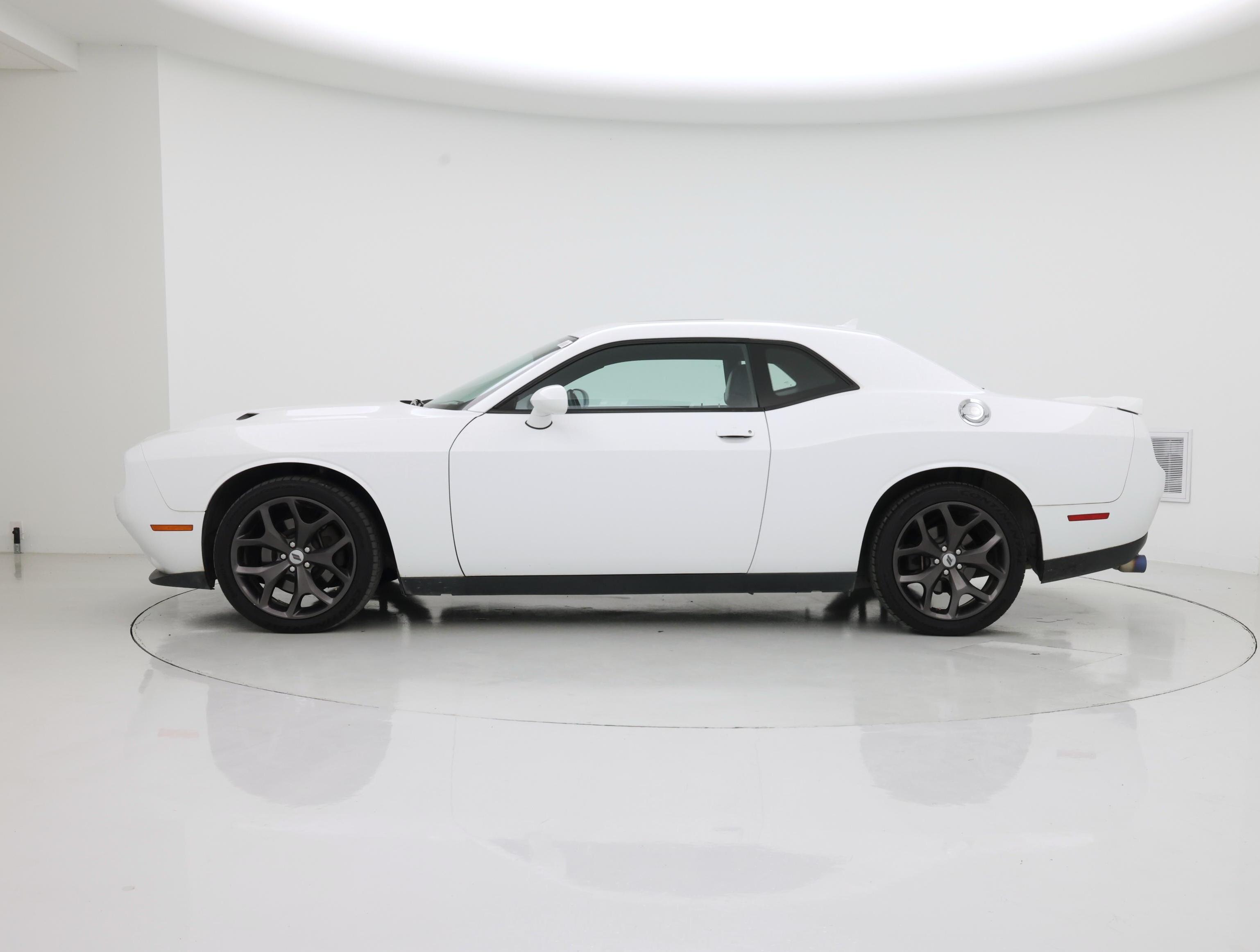 Thumbnail: 2018 Dodge Challenger - 3