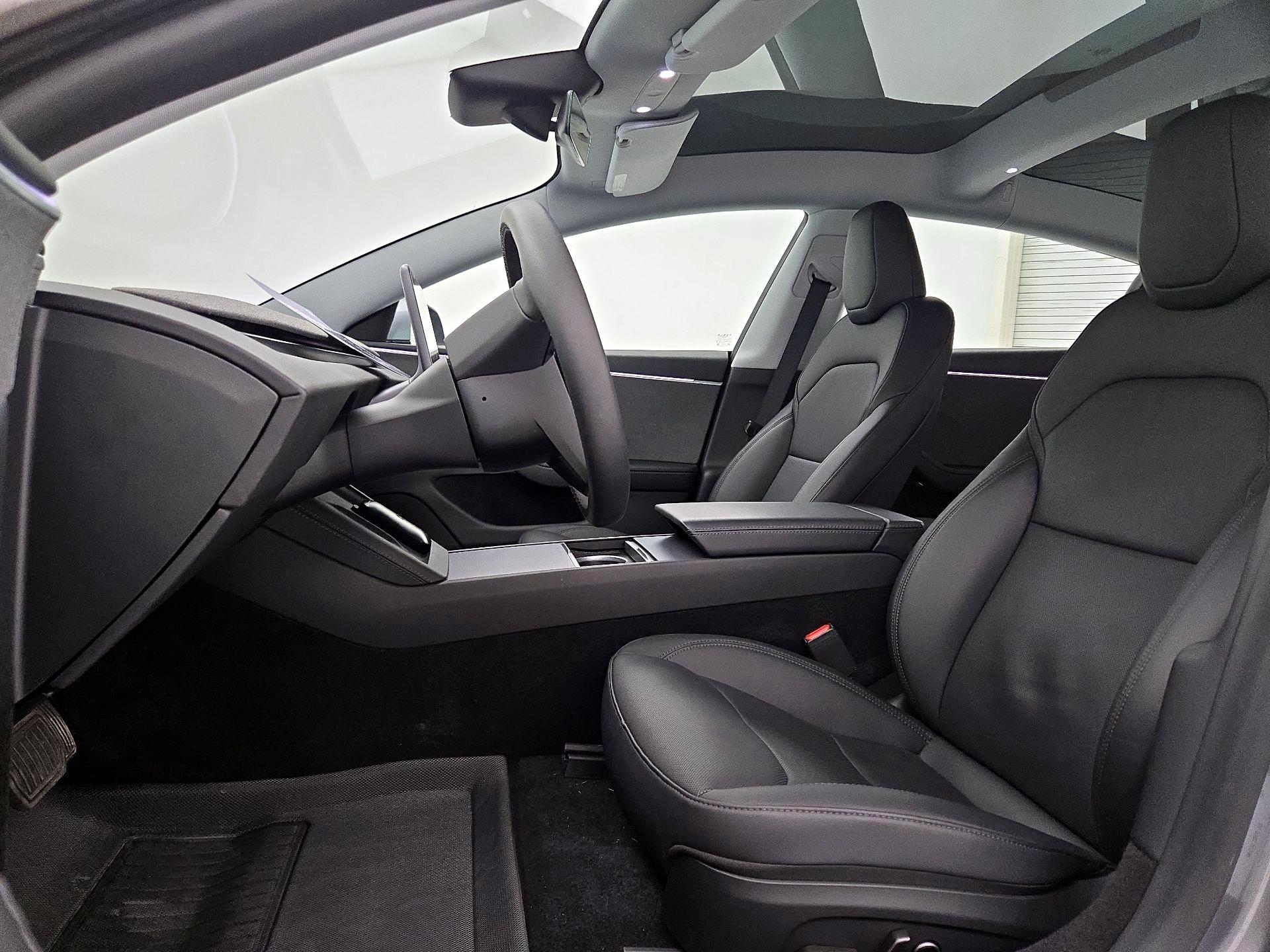 Thumbnail: 2025 Tesla Model 3 - 11