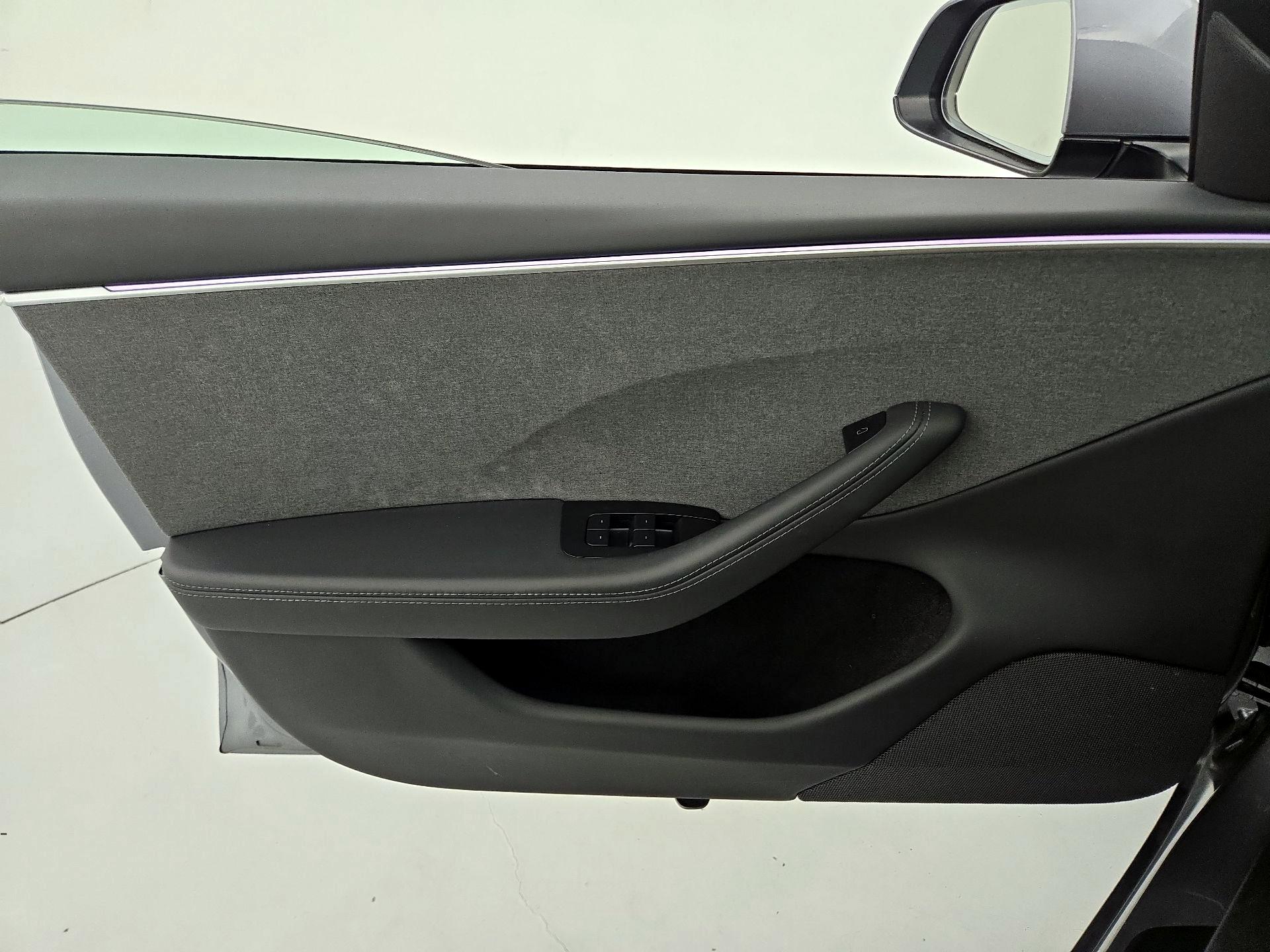 Thumbnail: 2025 Tesla Model 3 - 12