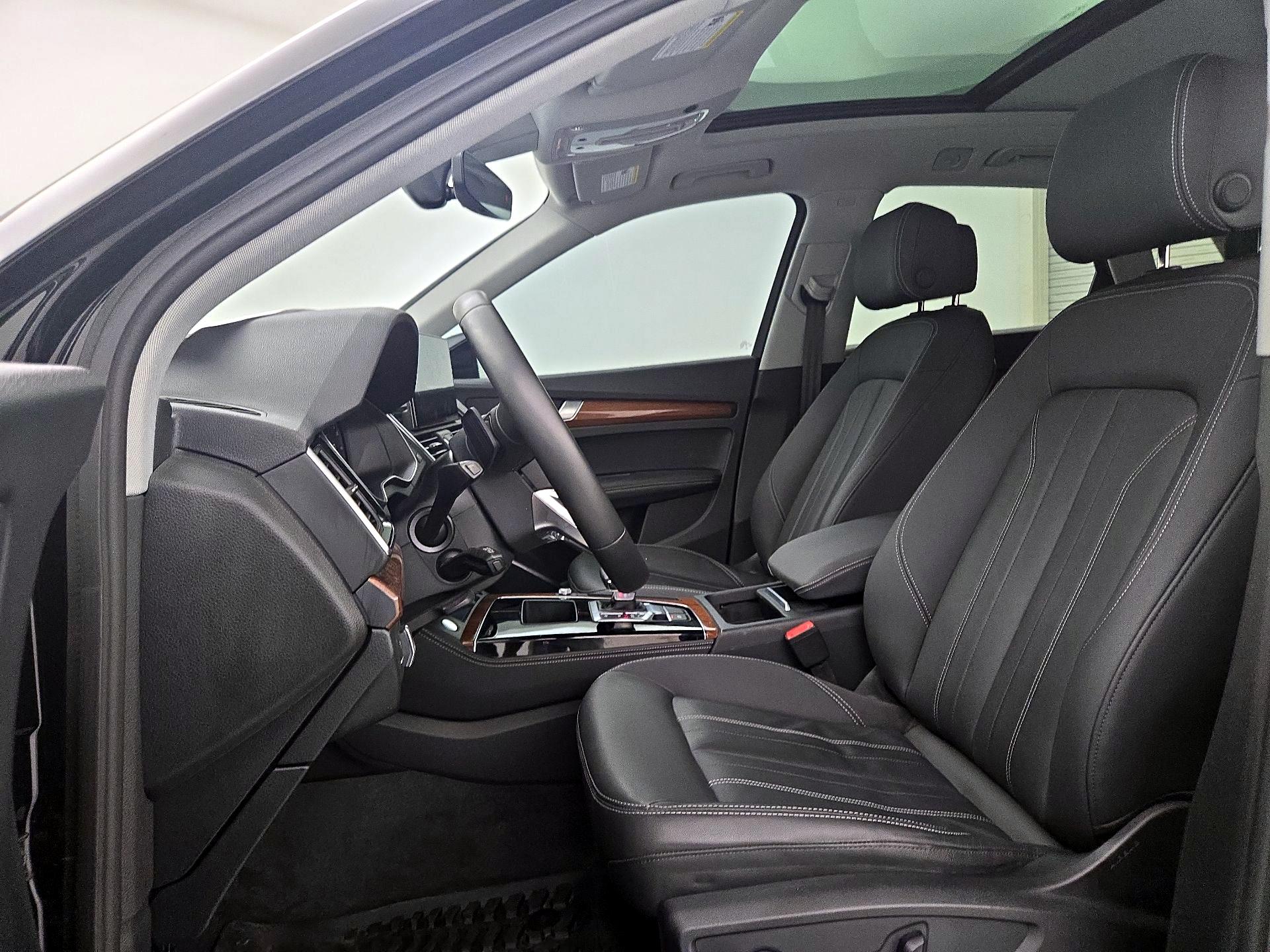 Thumbnail: 2022 Audi Q5 - 11