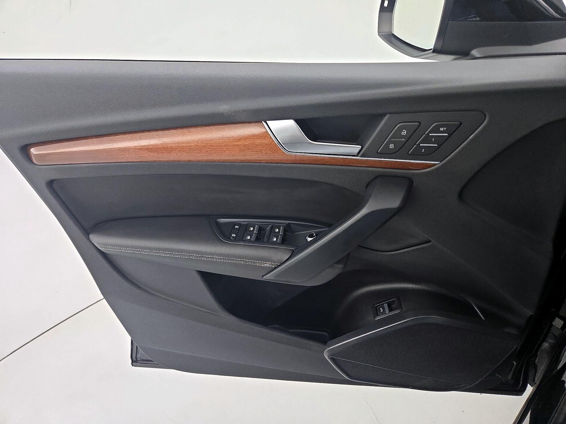 Thumbnail: 2022 Audi Q5 - 12