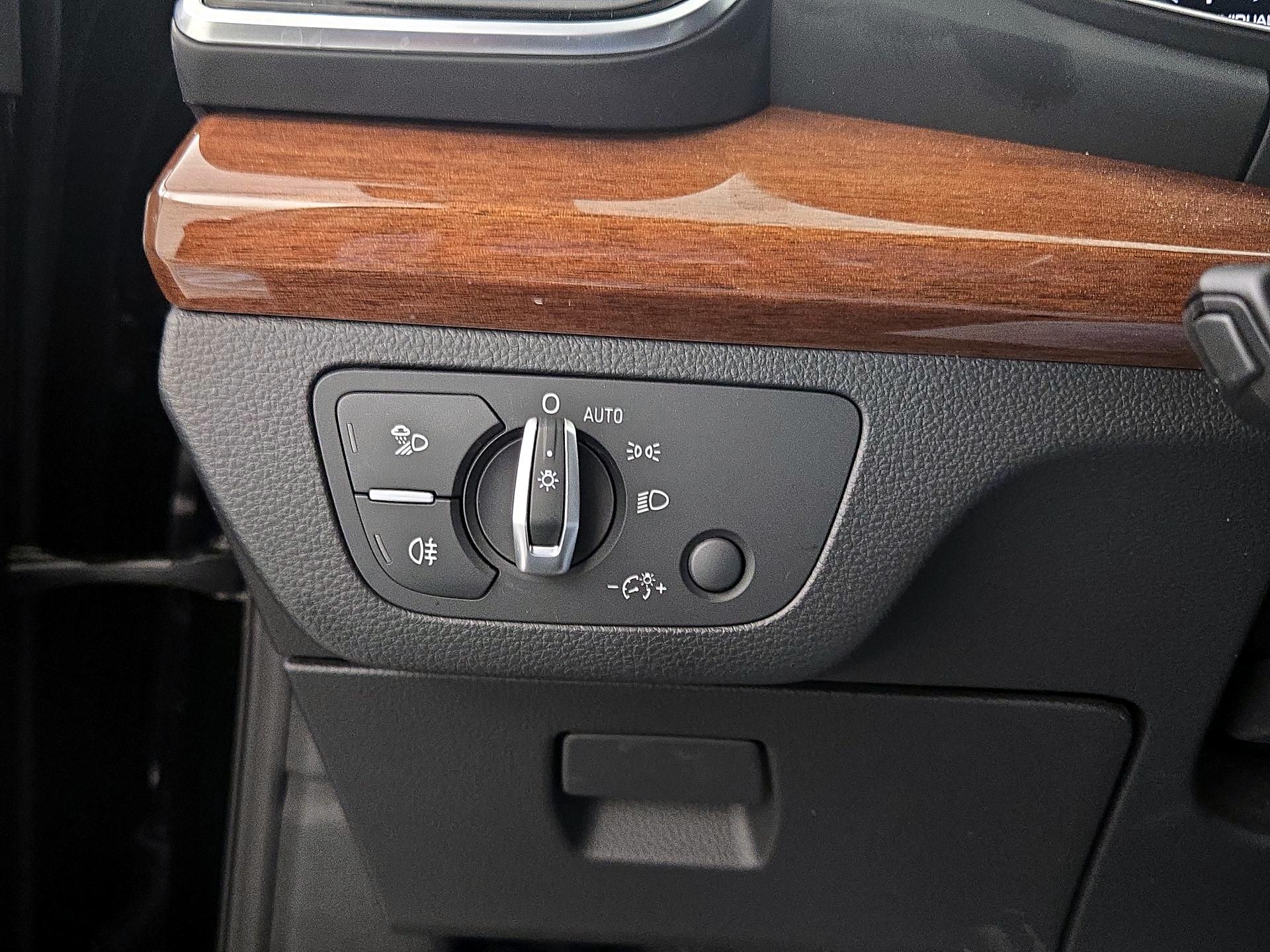 Thumbnail: 2022 Audi Q5 - 13