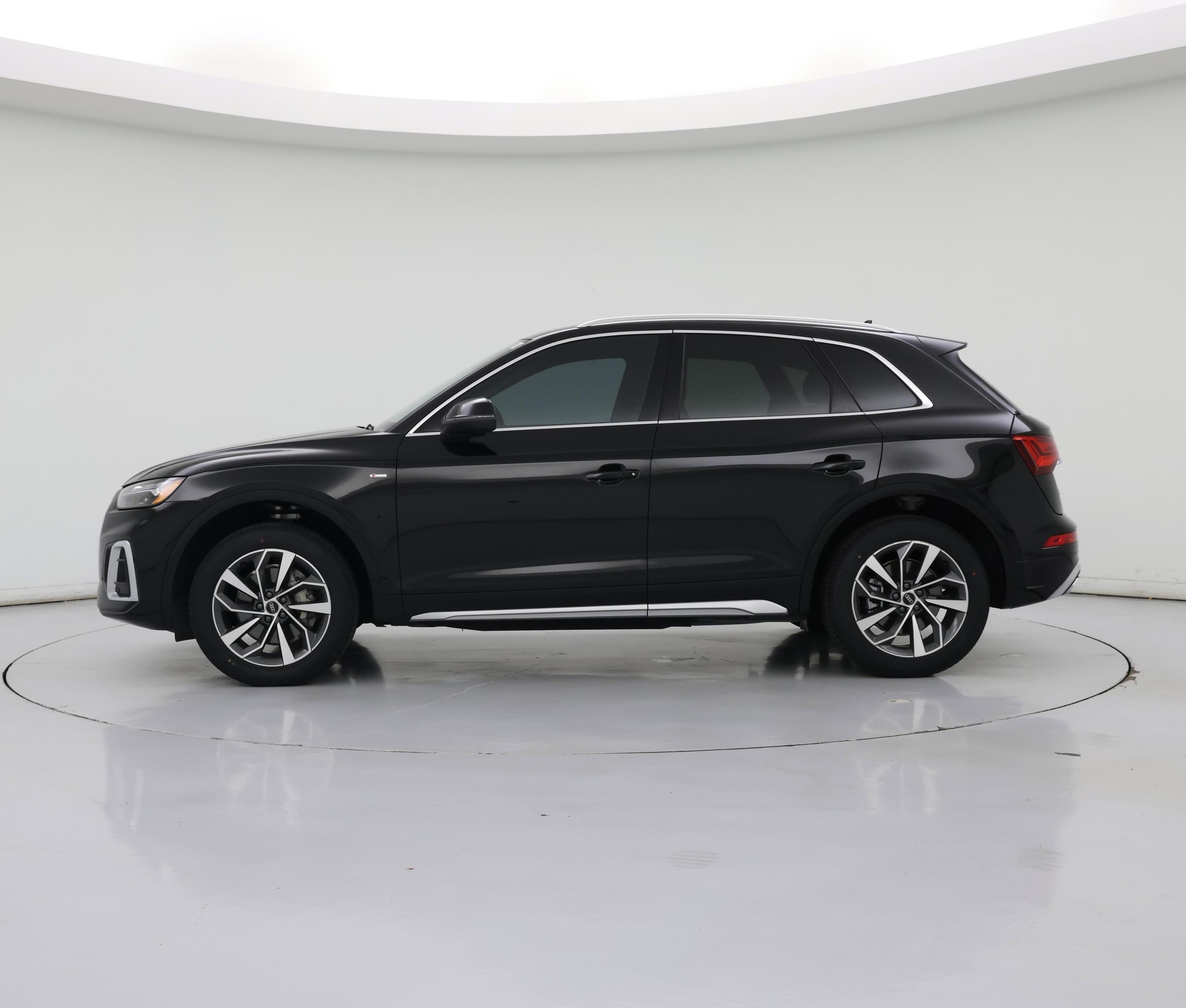 Thumbnail: 2022 Audi Q5 - 3