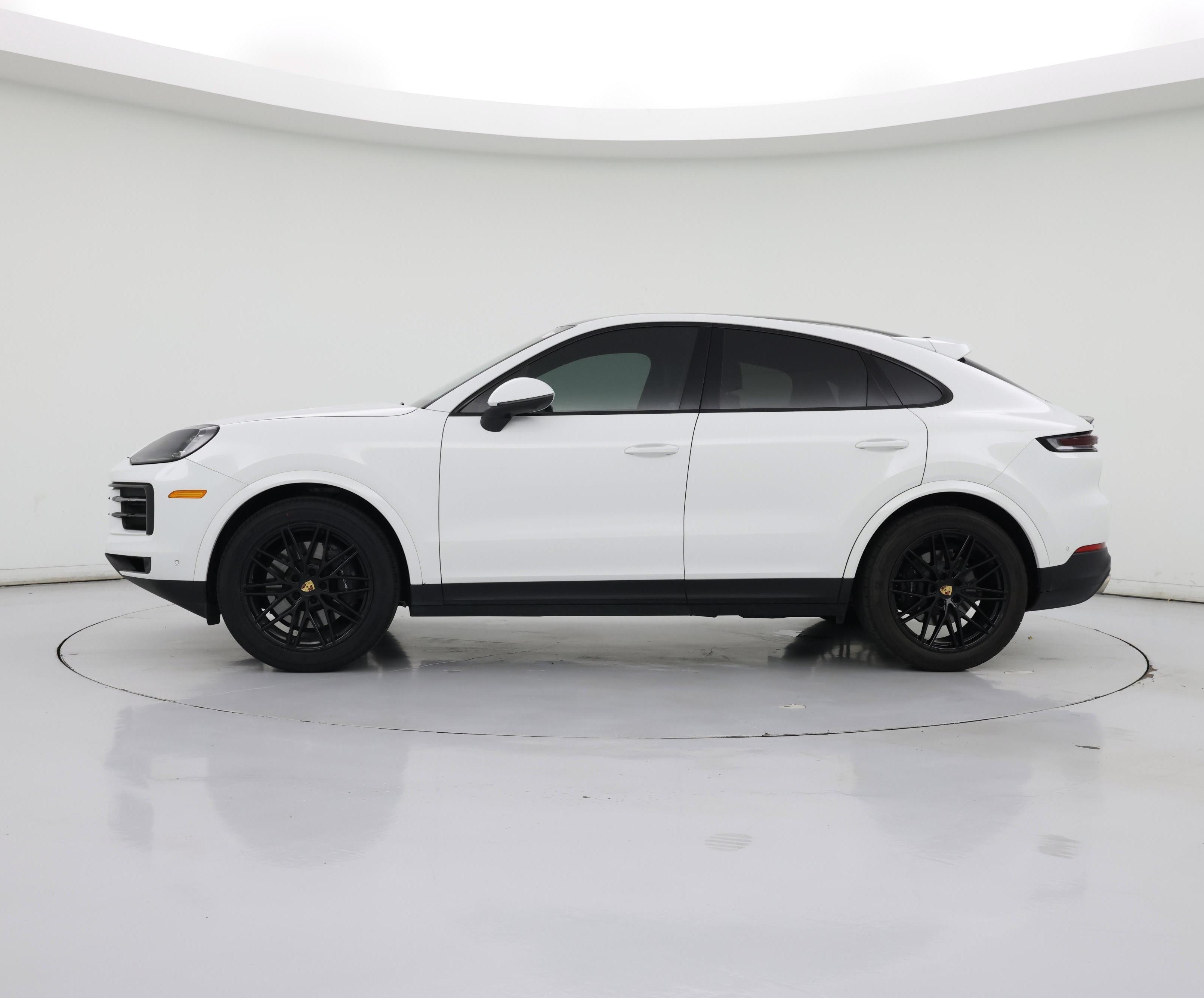 Thumbnail: 2024 Porsche Cayenne - 3