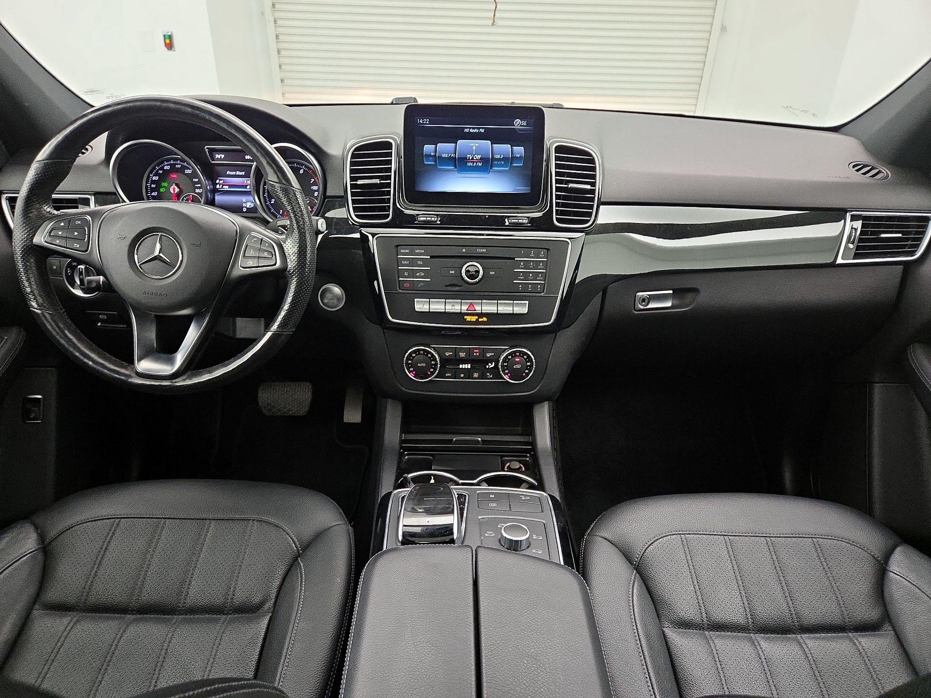 Thumbnail: 2017 Mercedes-Benz GLE - 9