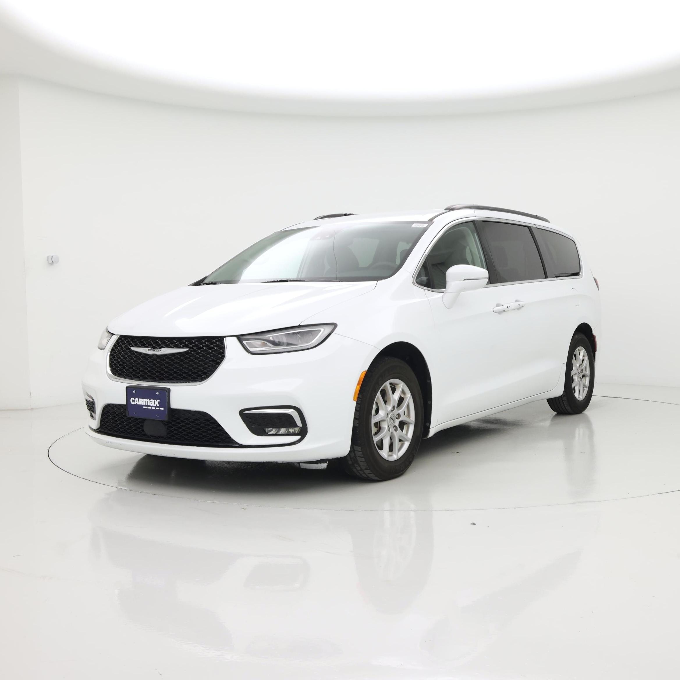 Thumbnail: 2022 Chrysler Pacifica - 4