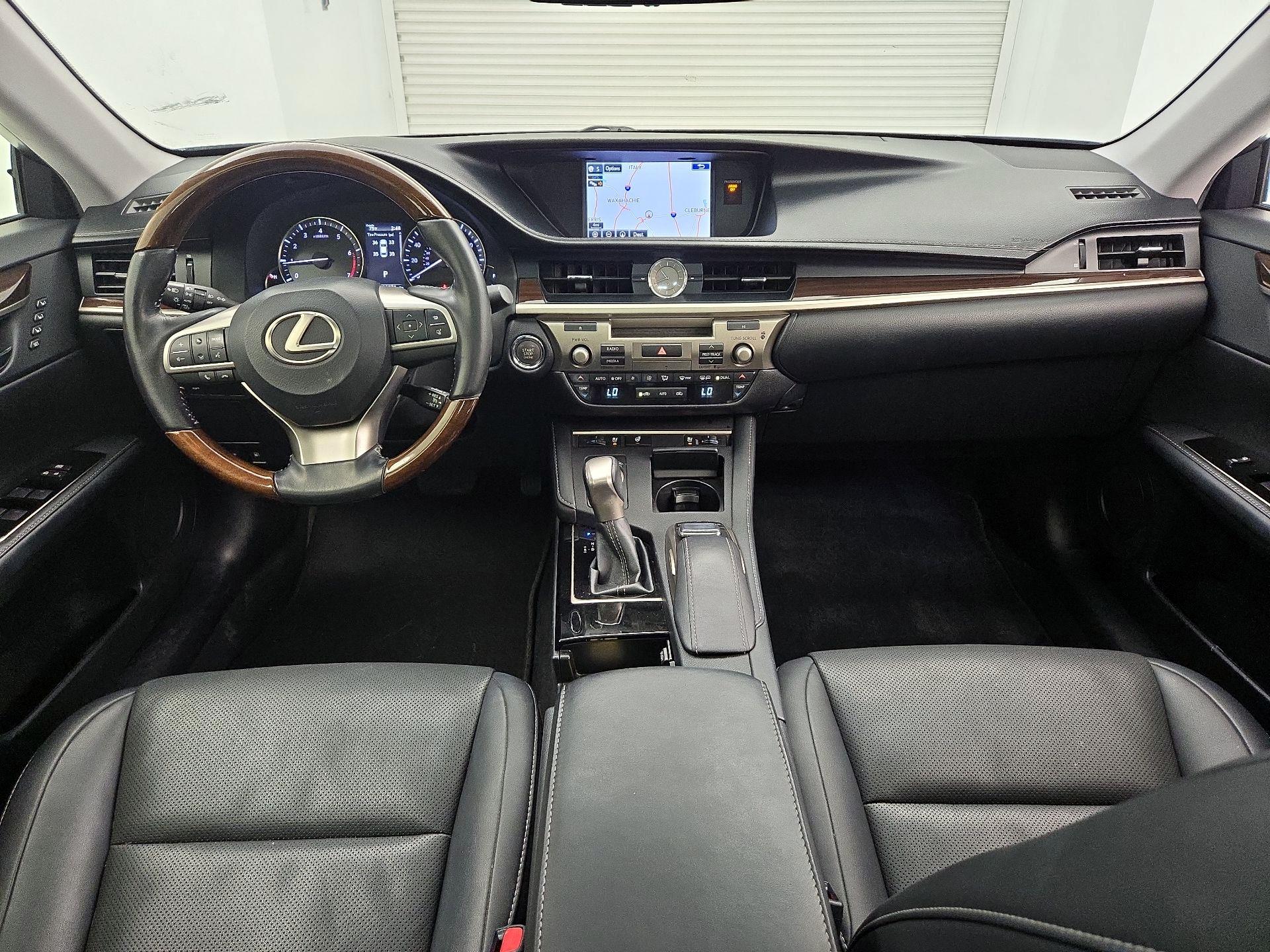Thumbnail: 2016 Lexus ES - 9