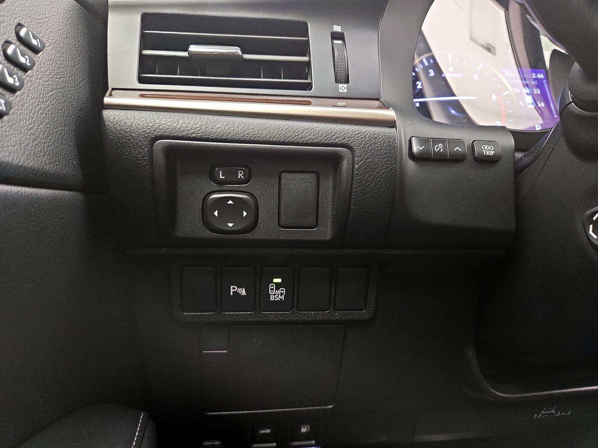 Thumbnail: 2016 Lexus ES - 13