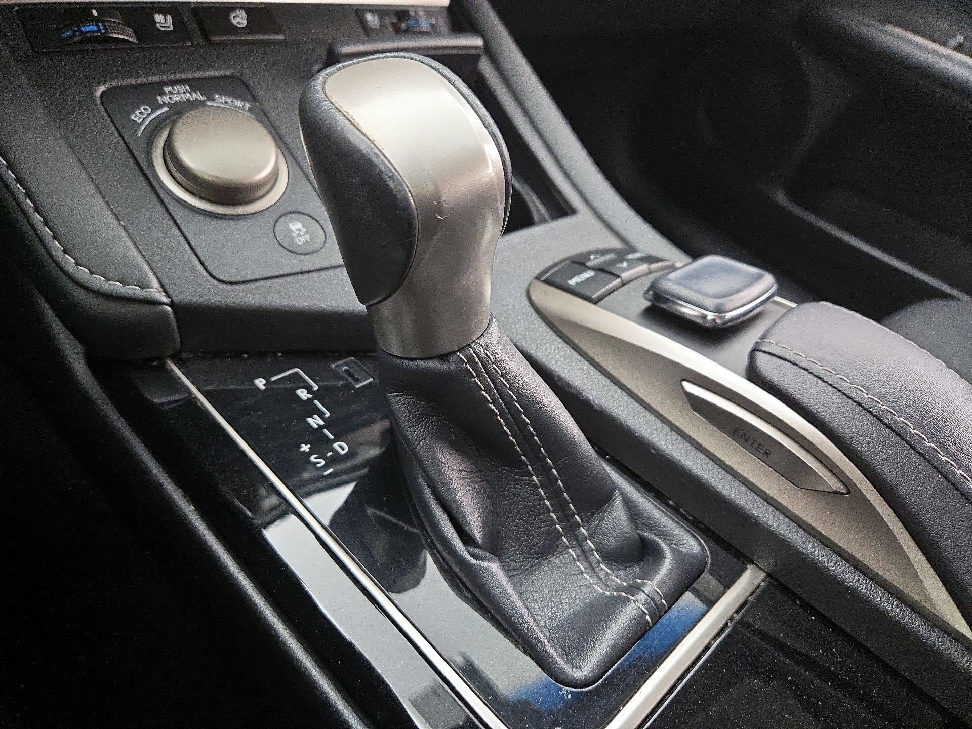 Thumbnail: 2016 Lexus ES - 18