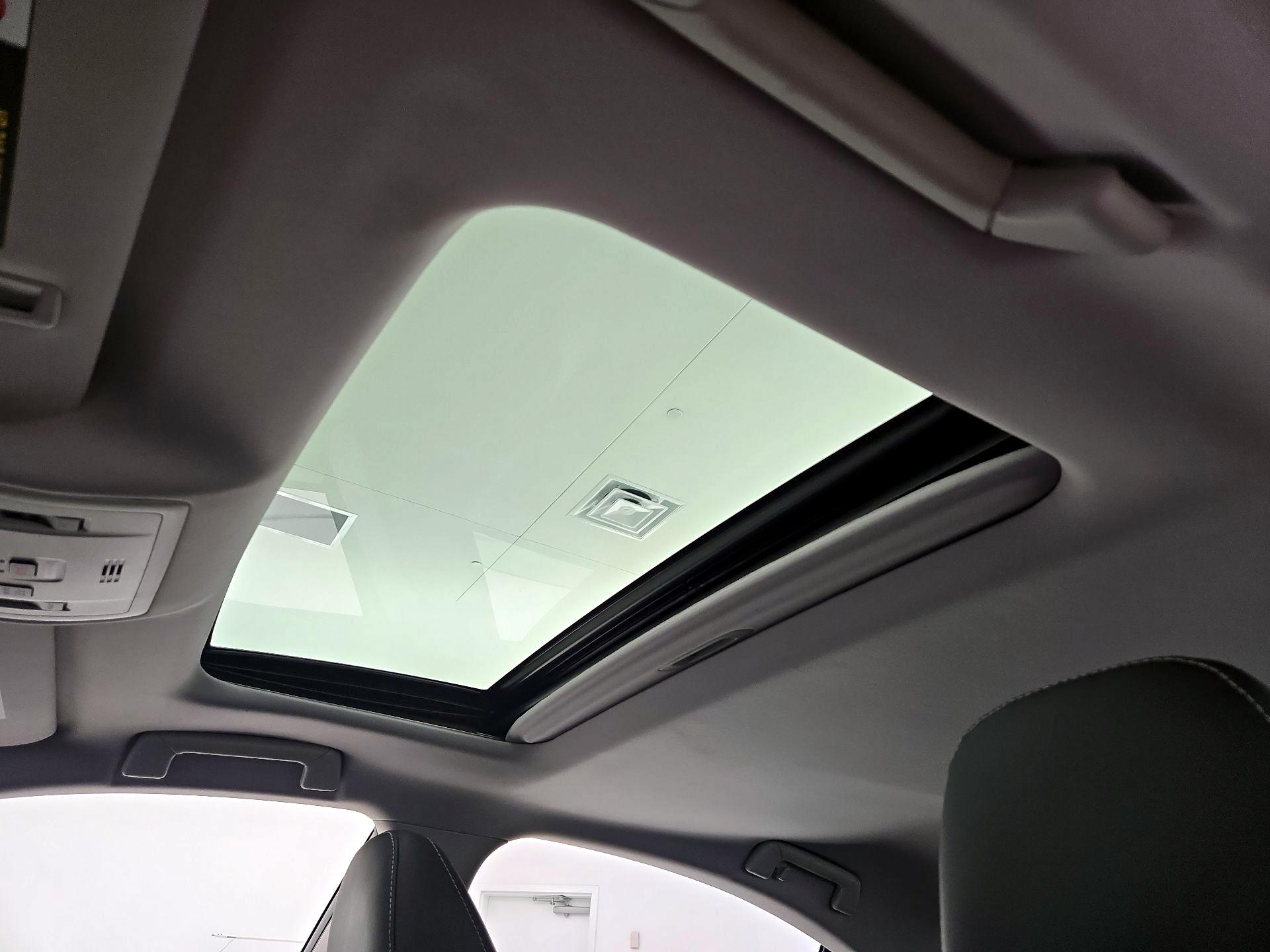 Thumbnail: 2016 Lexus ES - 20